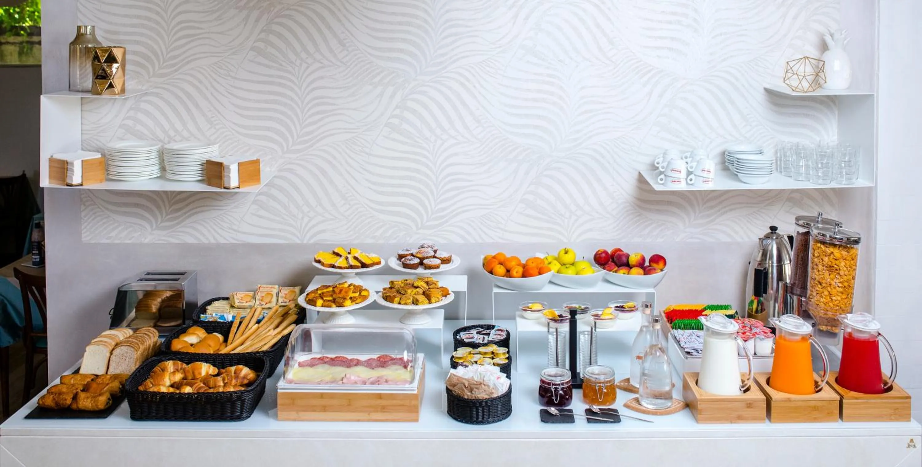 Continental breakfast in Hotel Paradiso