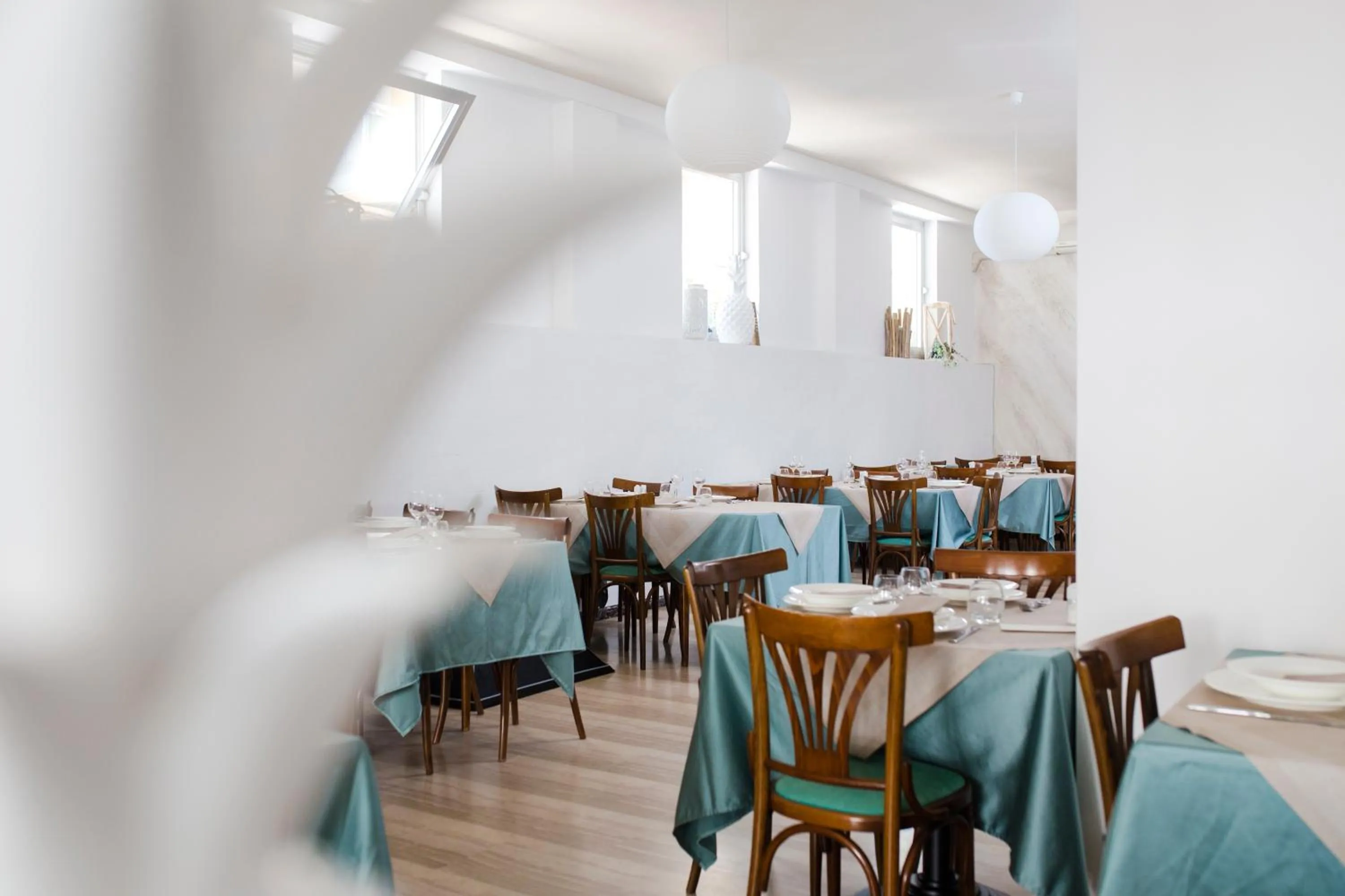 Restaurant/places to eat in Hotel Paradiso