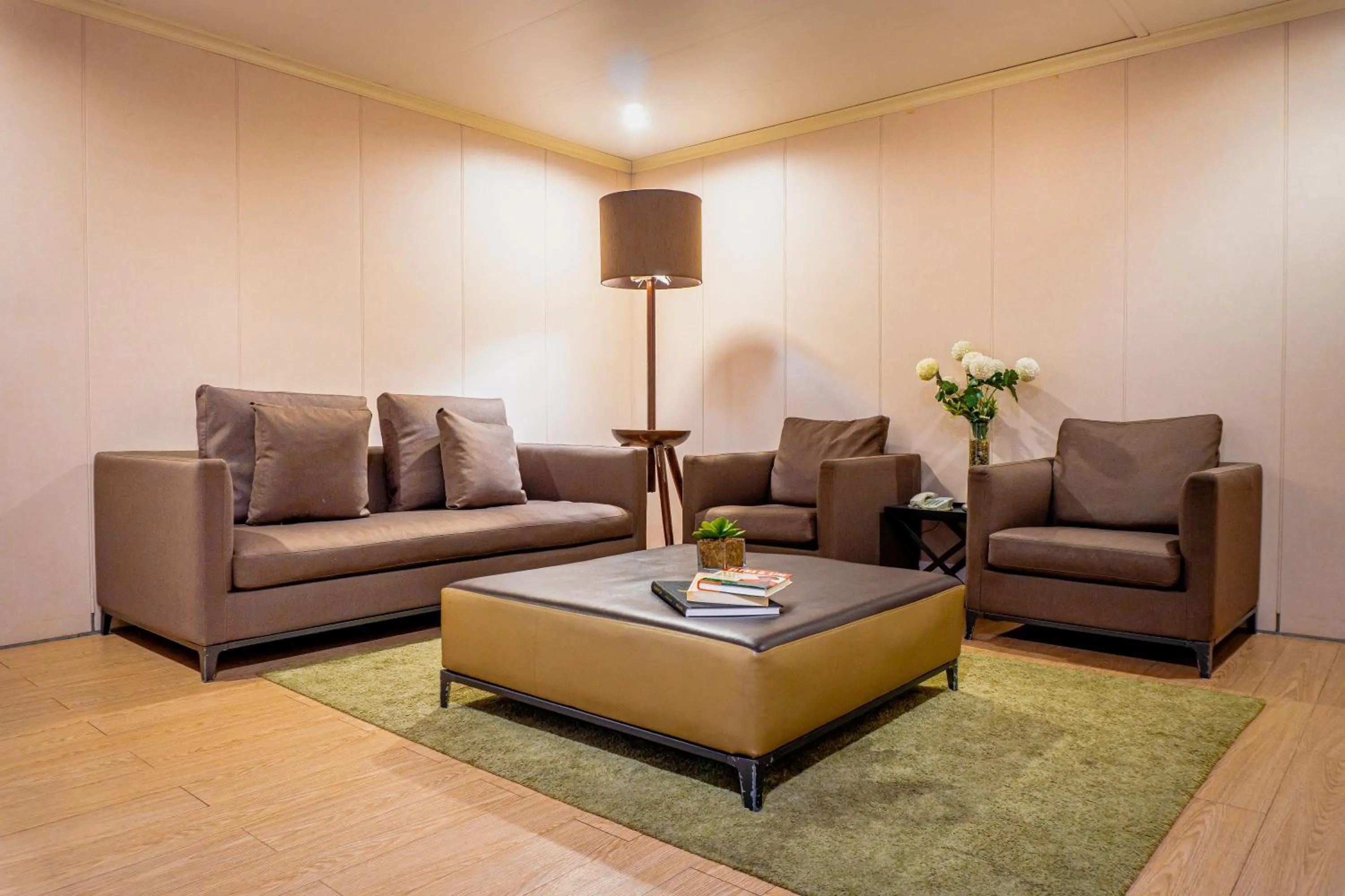 Family in Green Sun Hotel