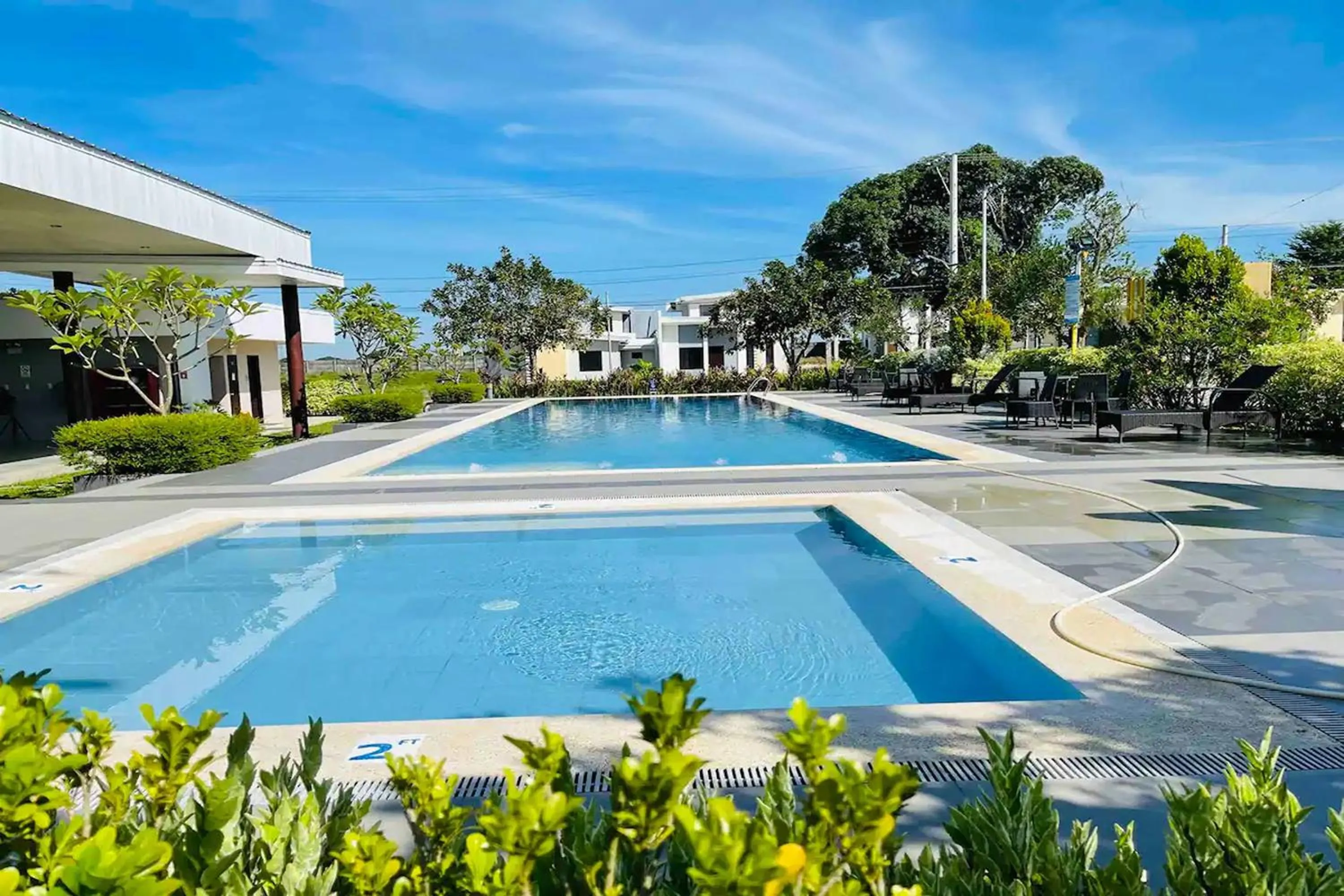 Swimming pool in Shiella's Staycation House Cabanatuan