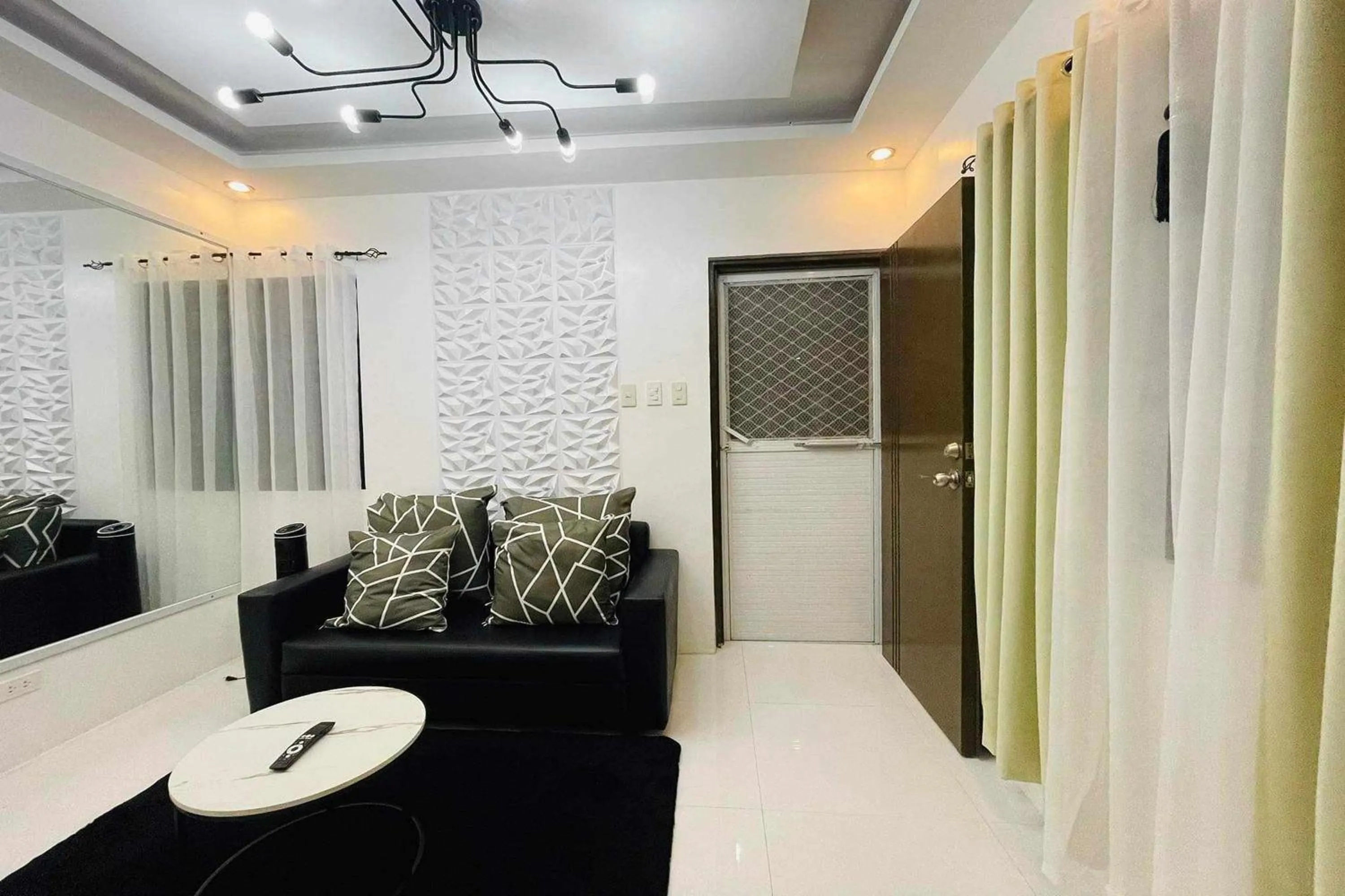 Living room in Shiella's Staycation House Cabanatuan