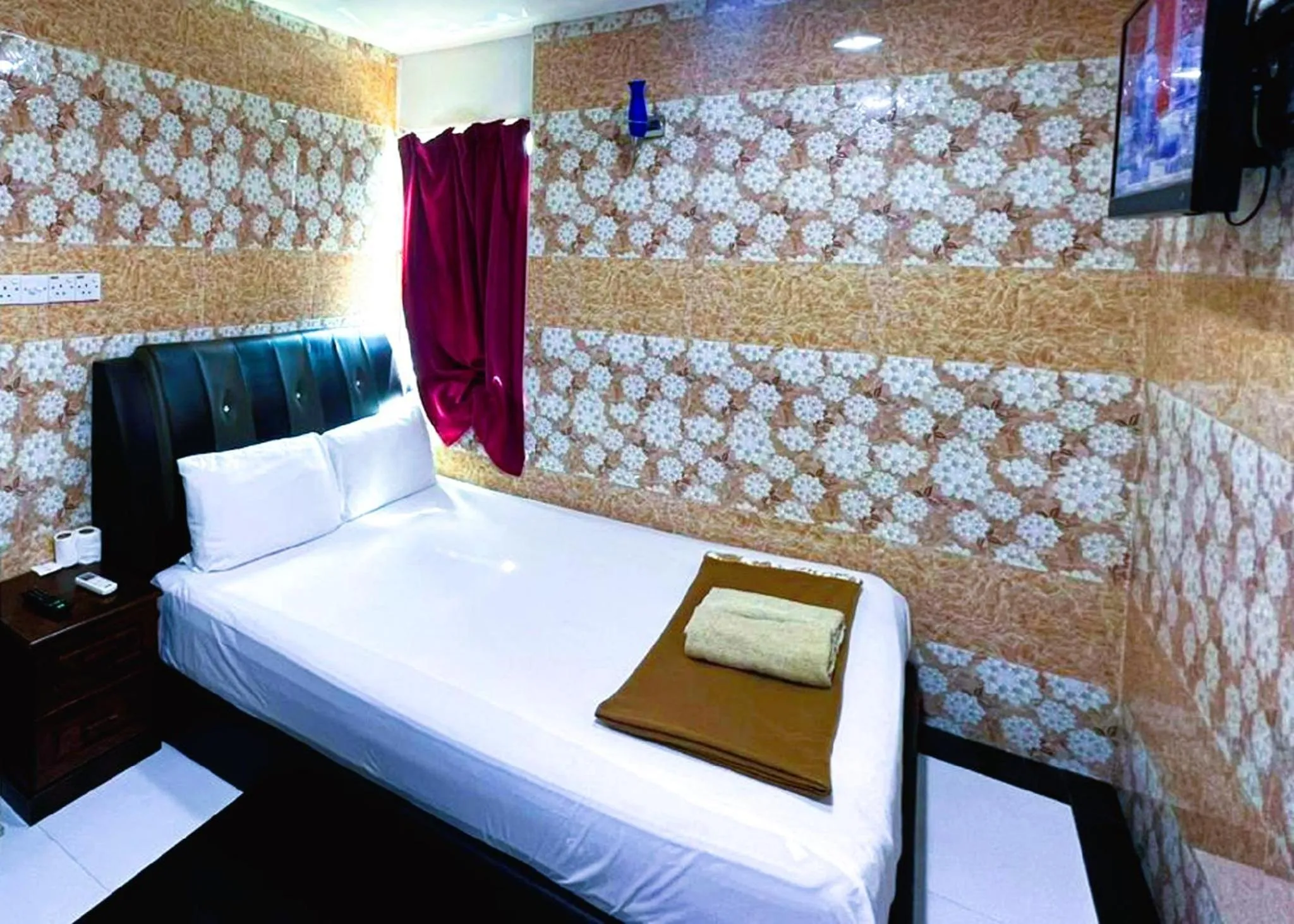 Photo of the whole room, Bed in ARK HOTEL SUBANG