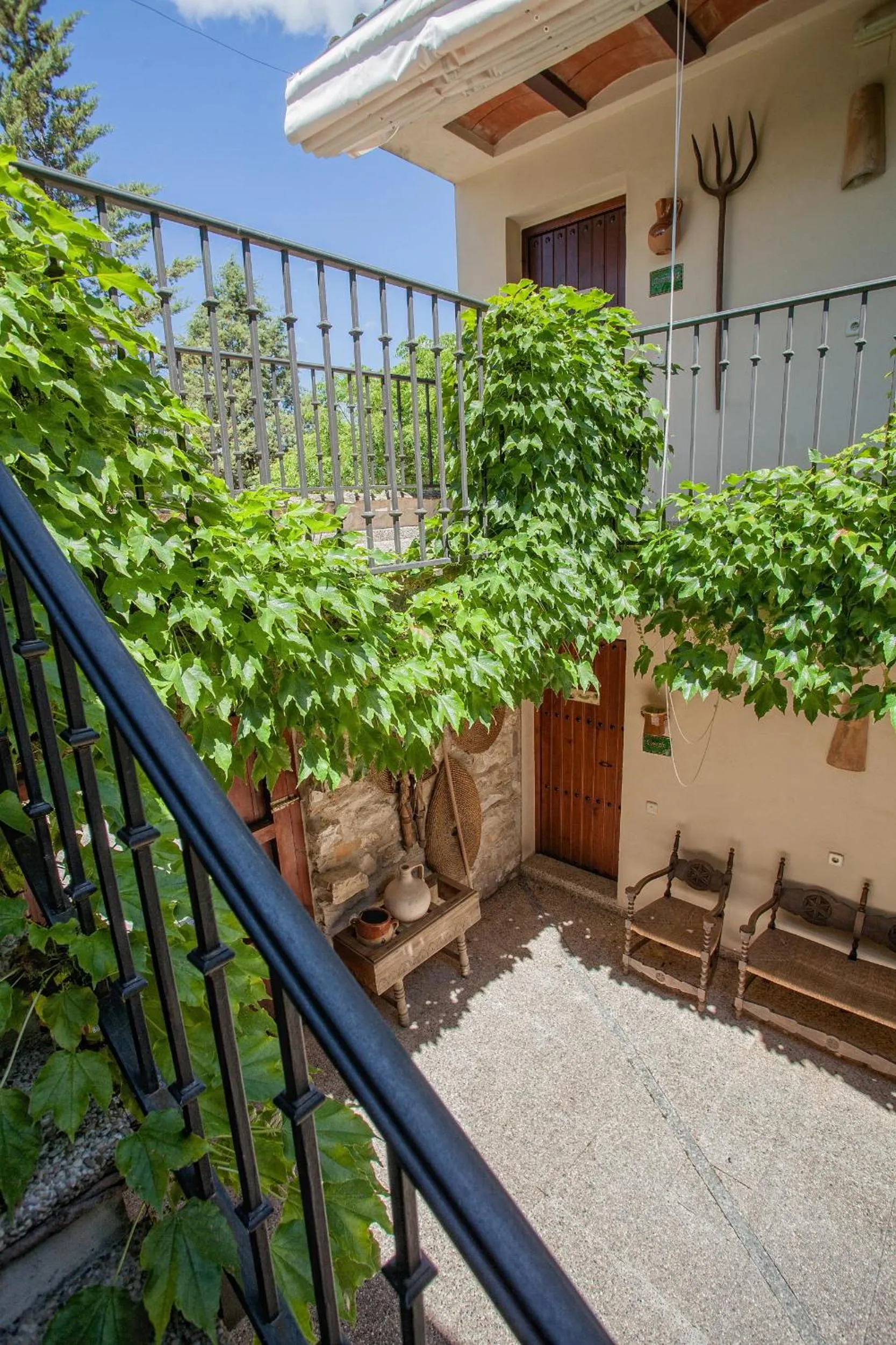 Facade/entrance in La Caseria de Tito