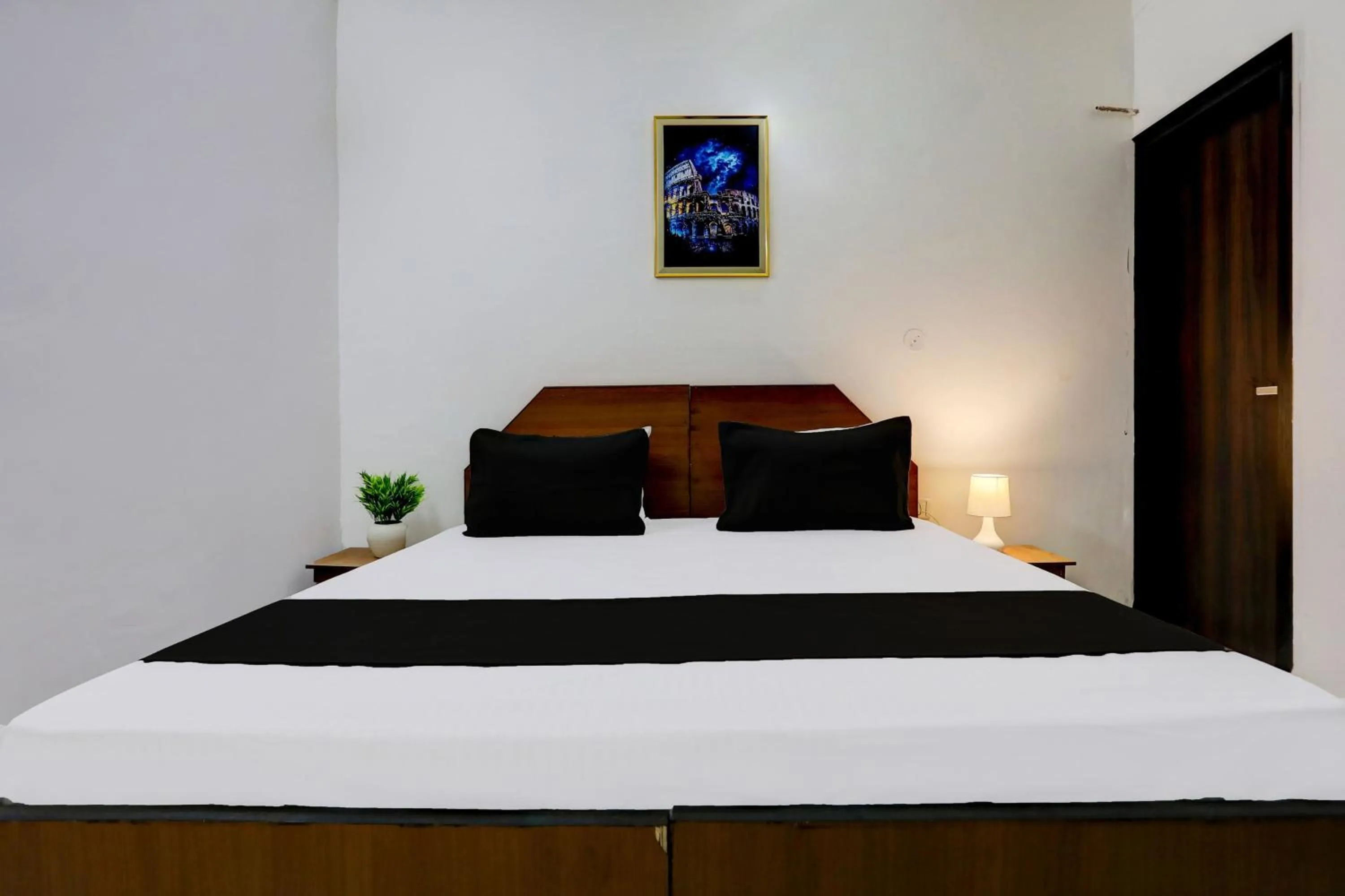 Bedroom in Hotel Live View