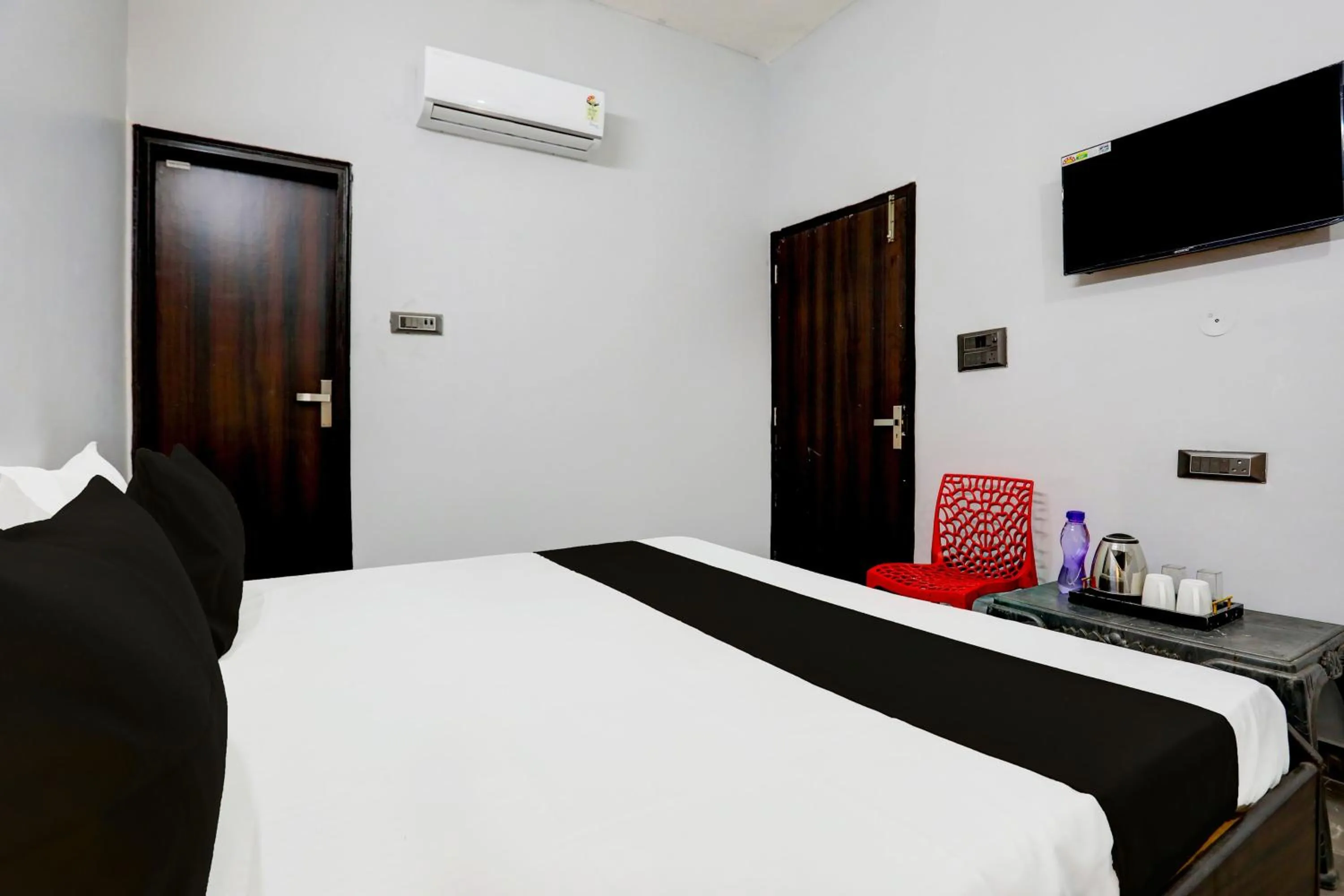 Bedroom in Hotel Live View