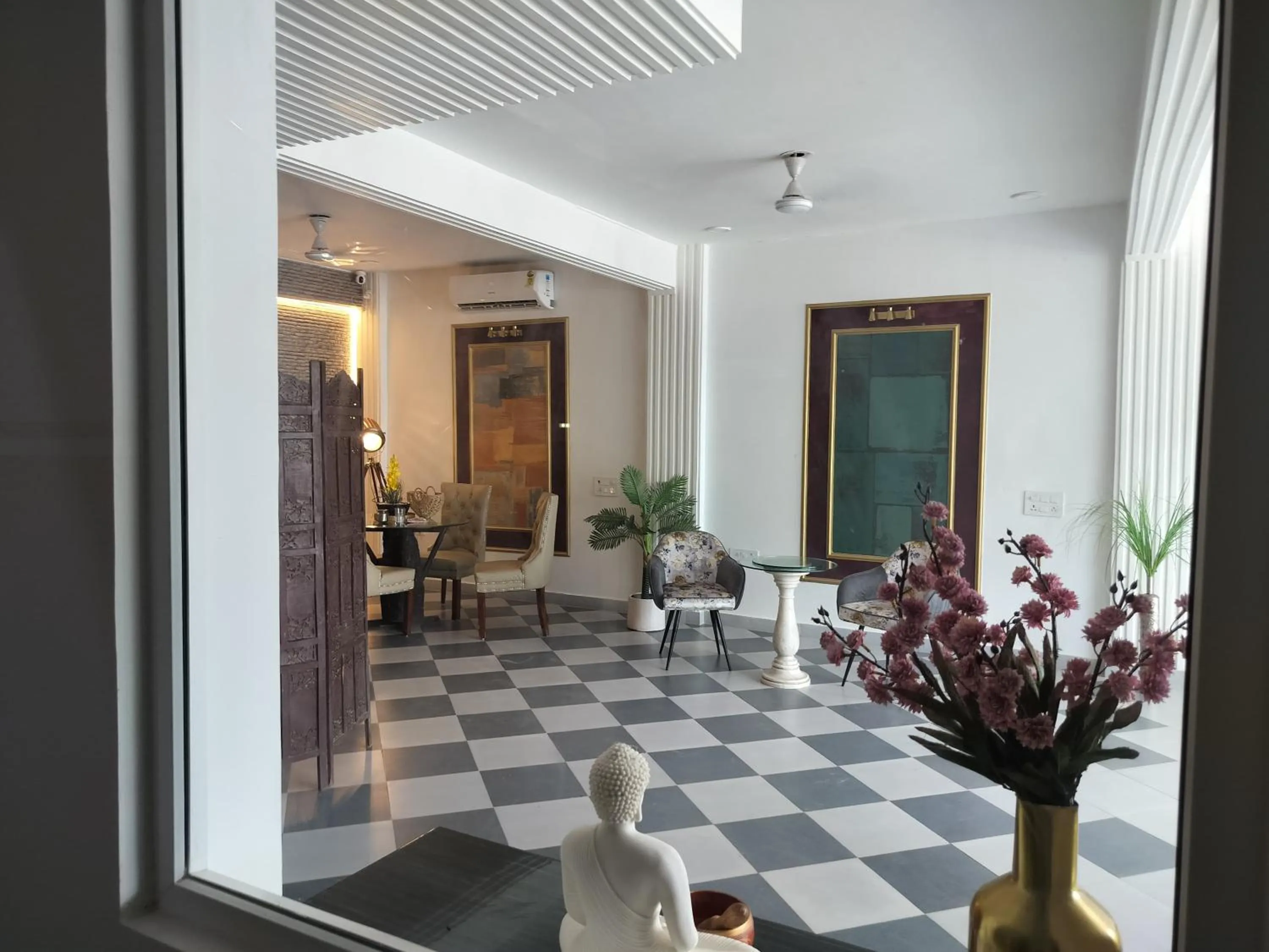 Property building in Saffron Inn - Expo India Mart