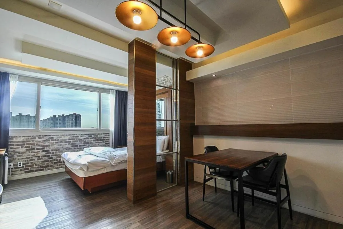 Photo of the whole room, Bed in Hwamyeong Sky Hotel