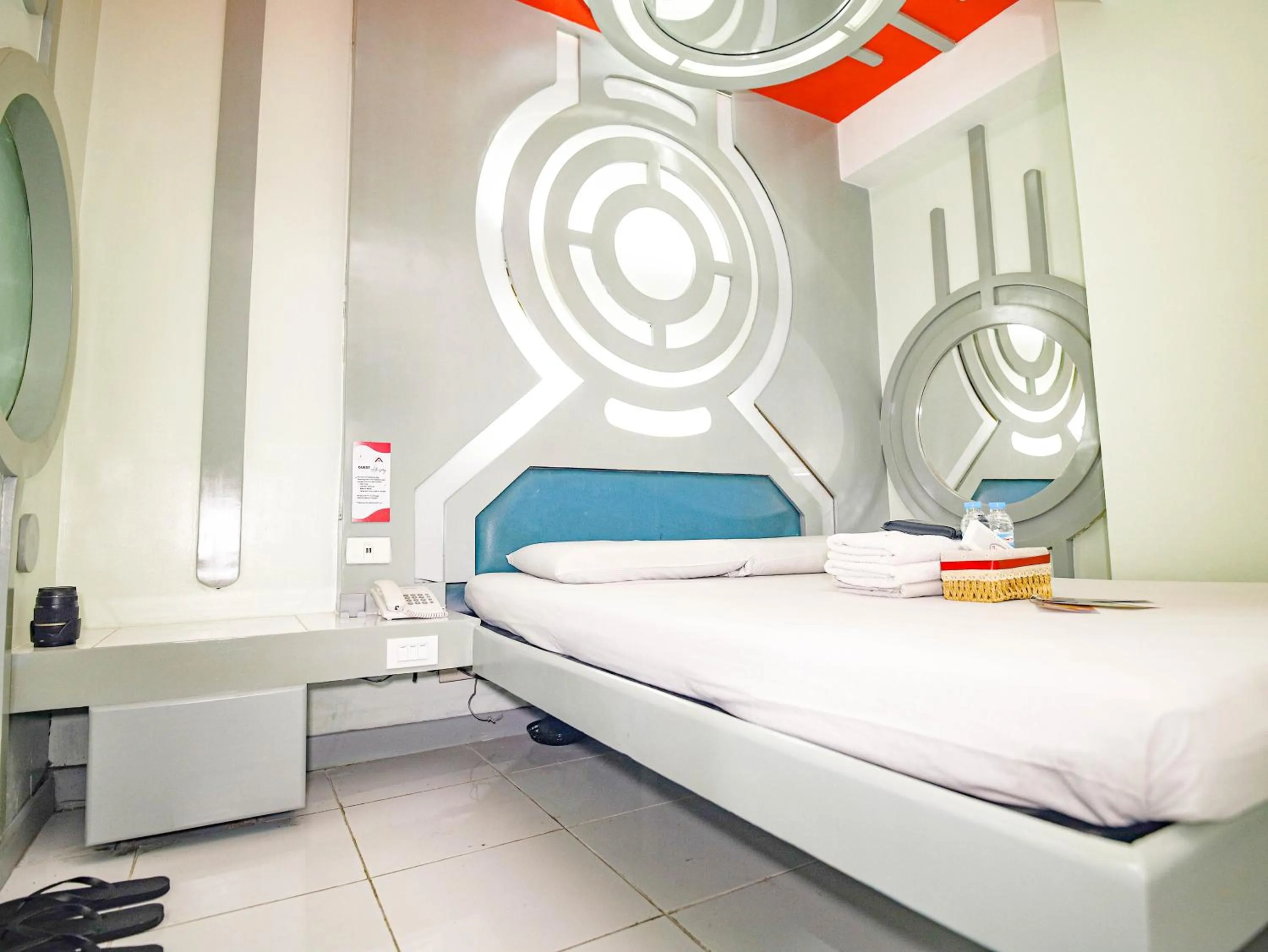 Bed in Astrotel Monumento