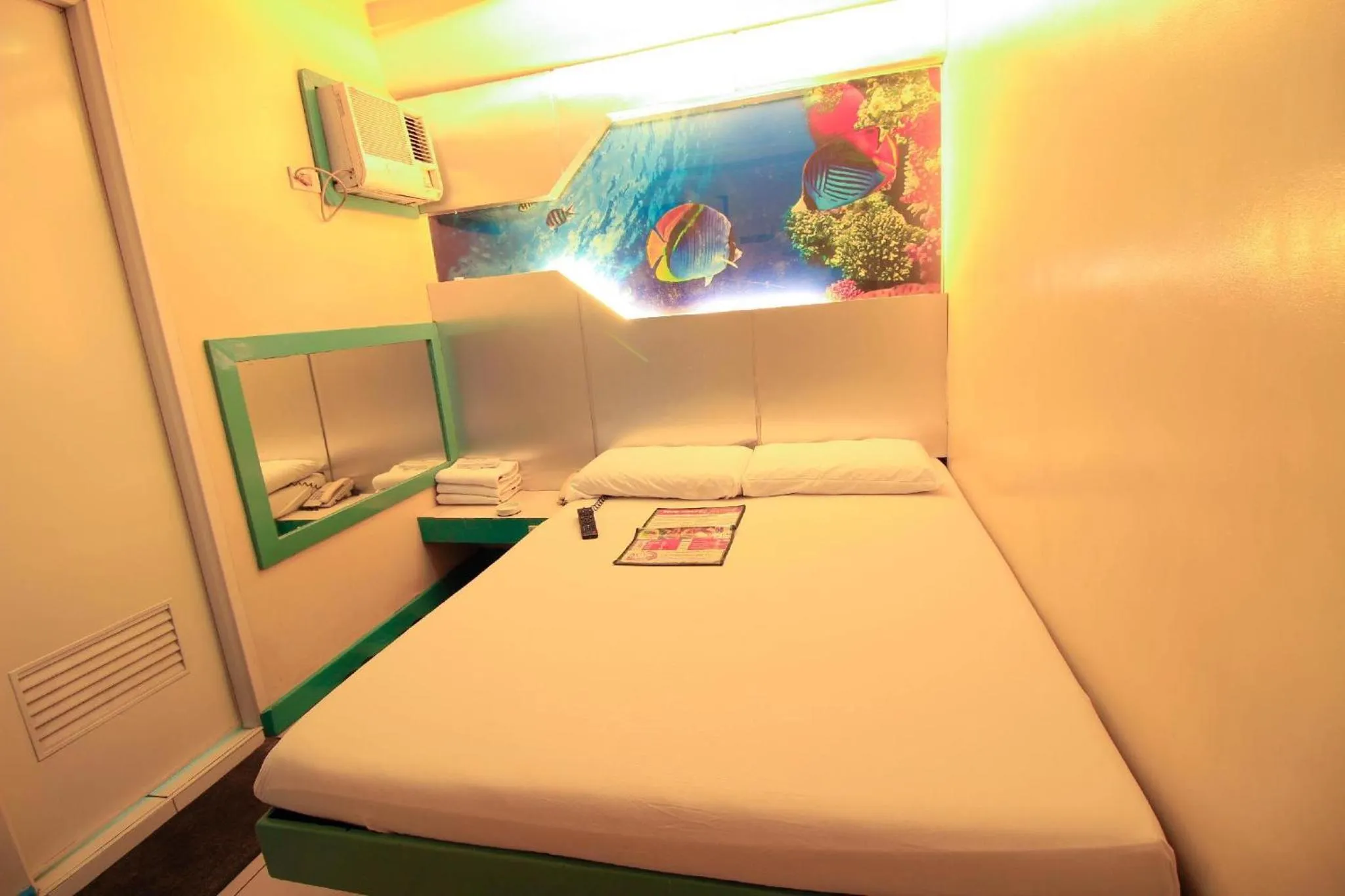 Bedroom, Bed in Astrotel Monumento