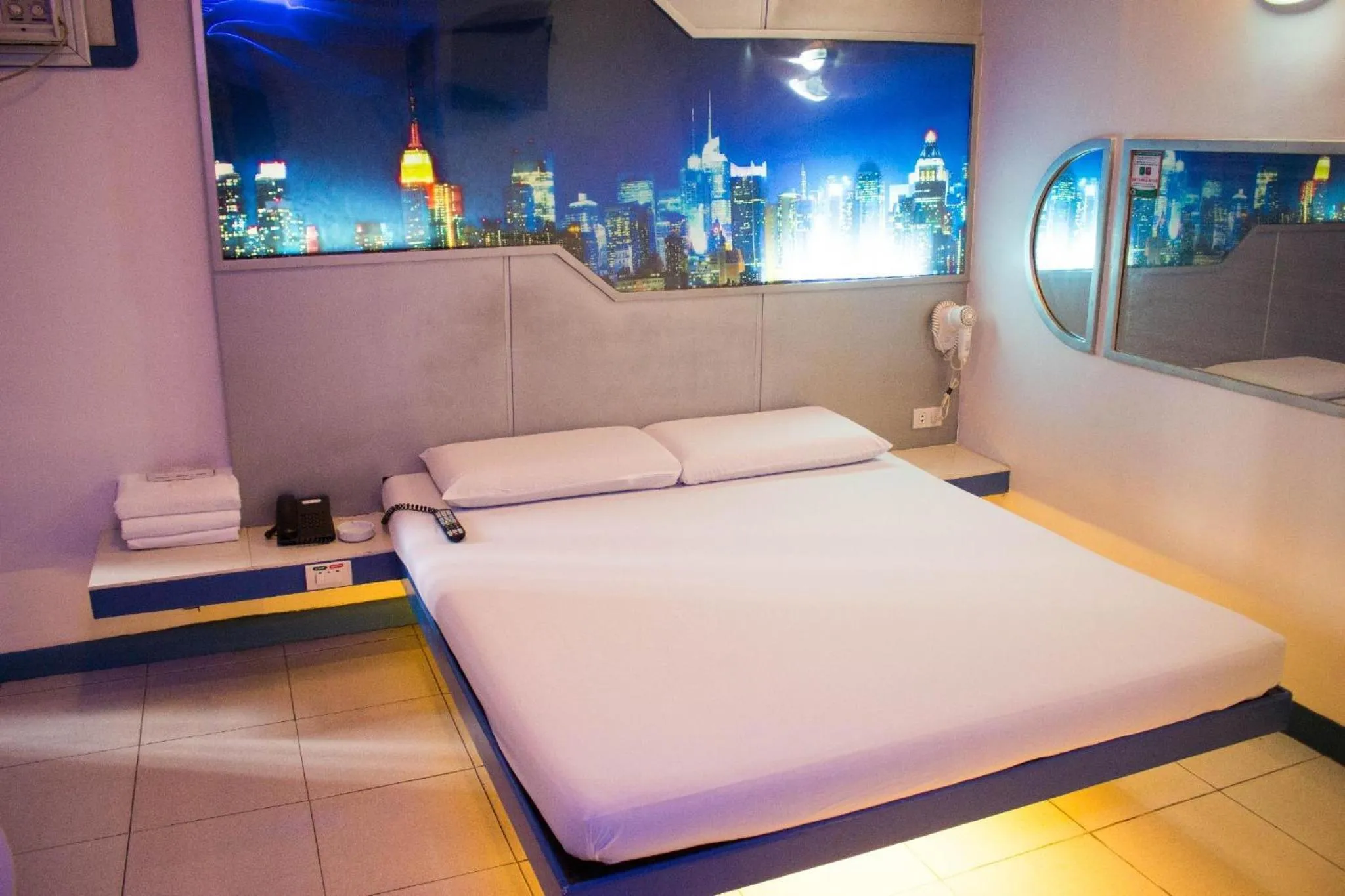 Bedroom, Bed in Astrotel Monumento