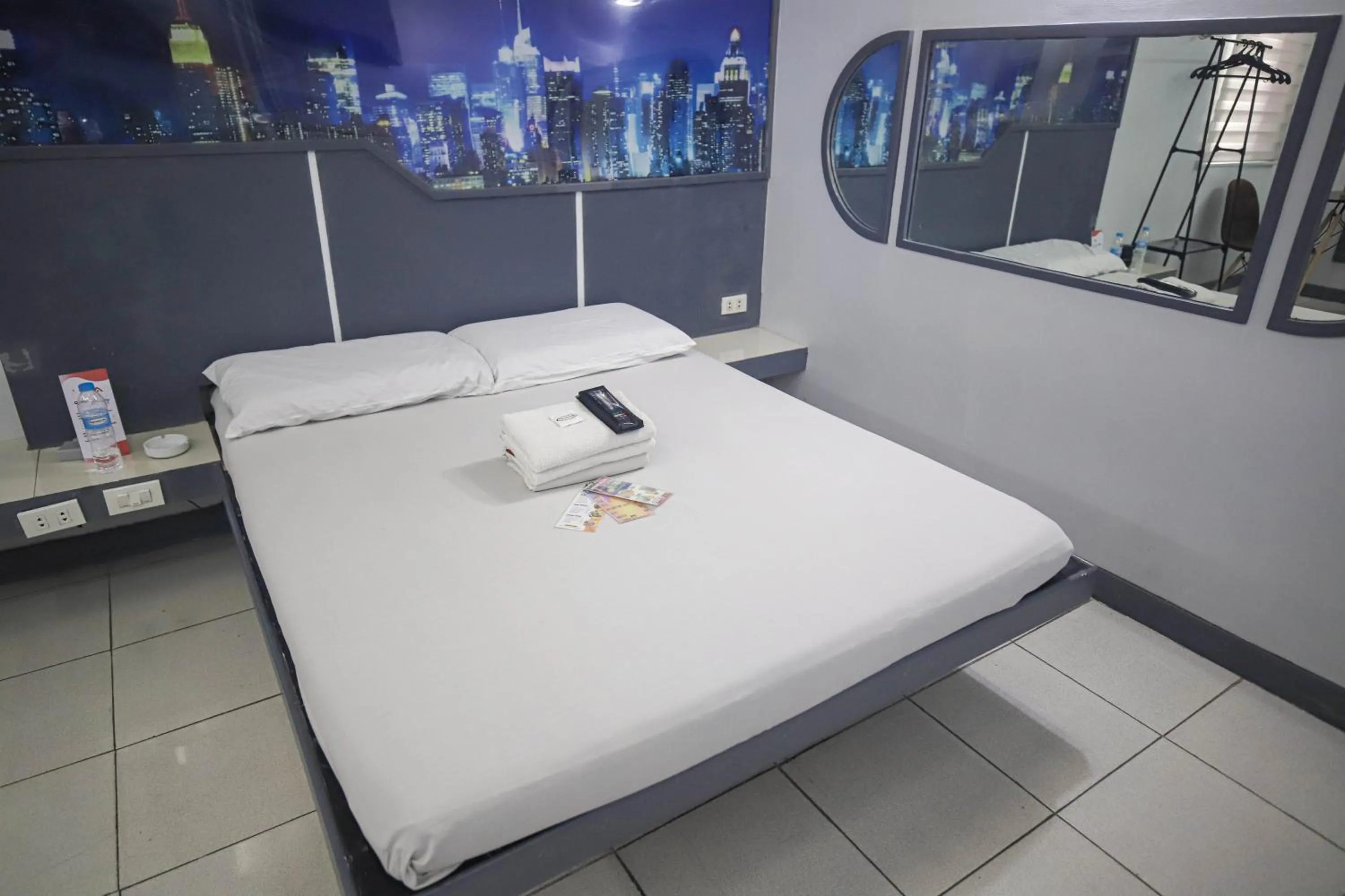 Bed in Astrotel Monumento