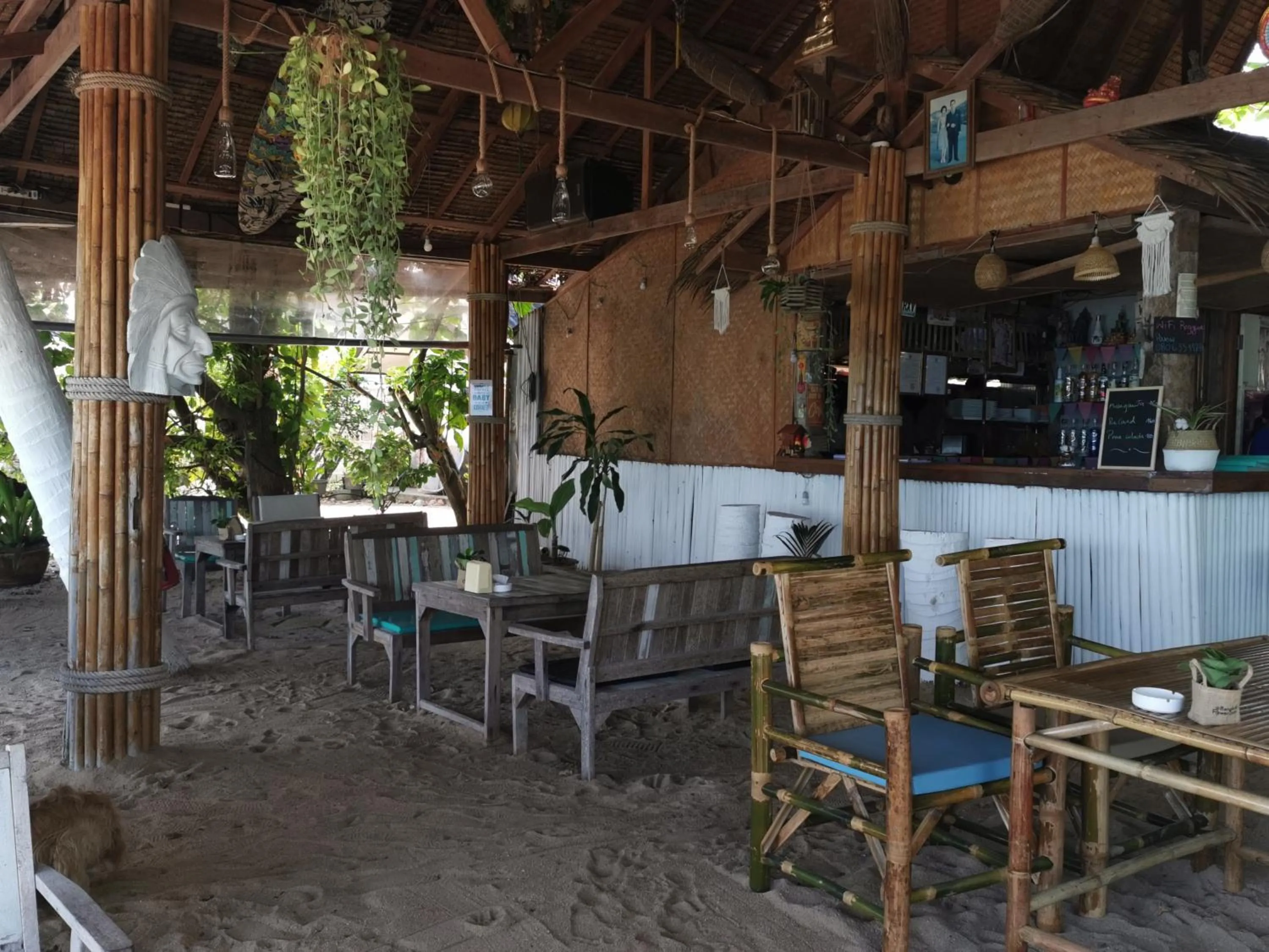 Restaurant/places to eat in Coco Sunset Beach