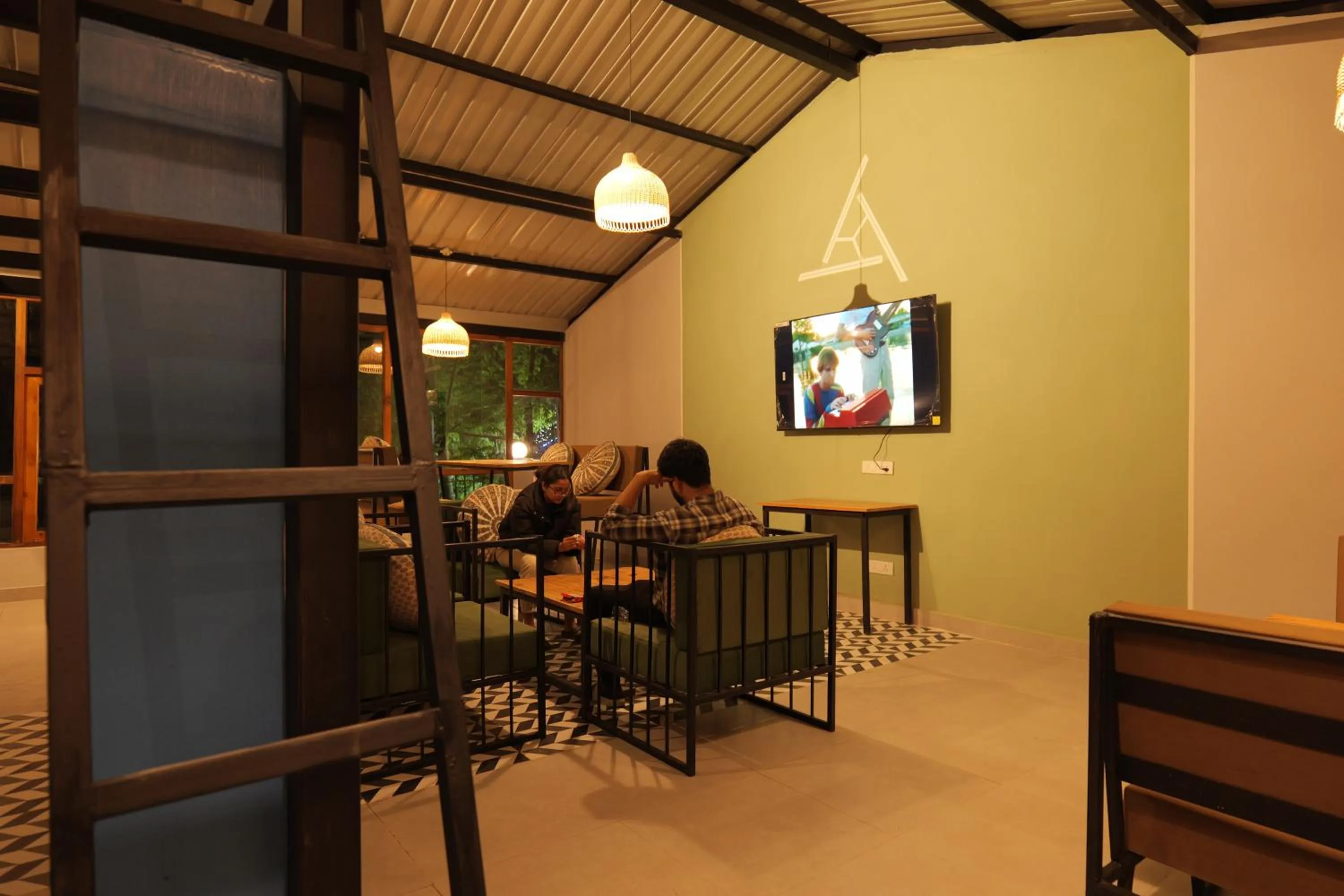 The Trippy Tribe Riverside Hostel Kasol