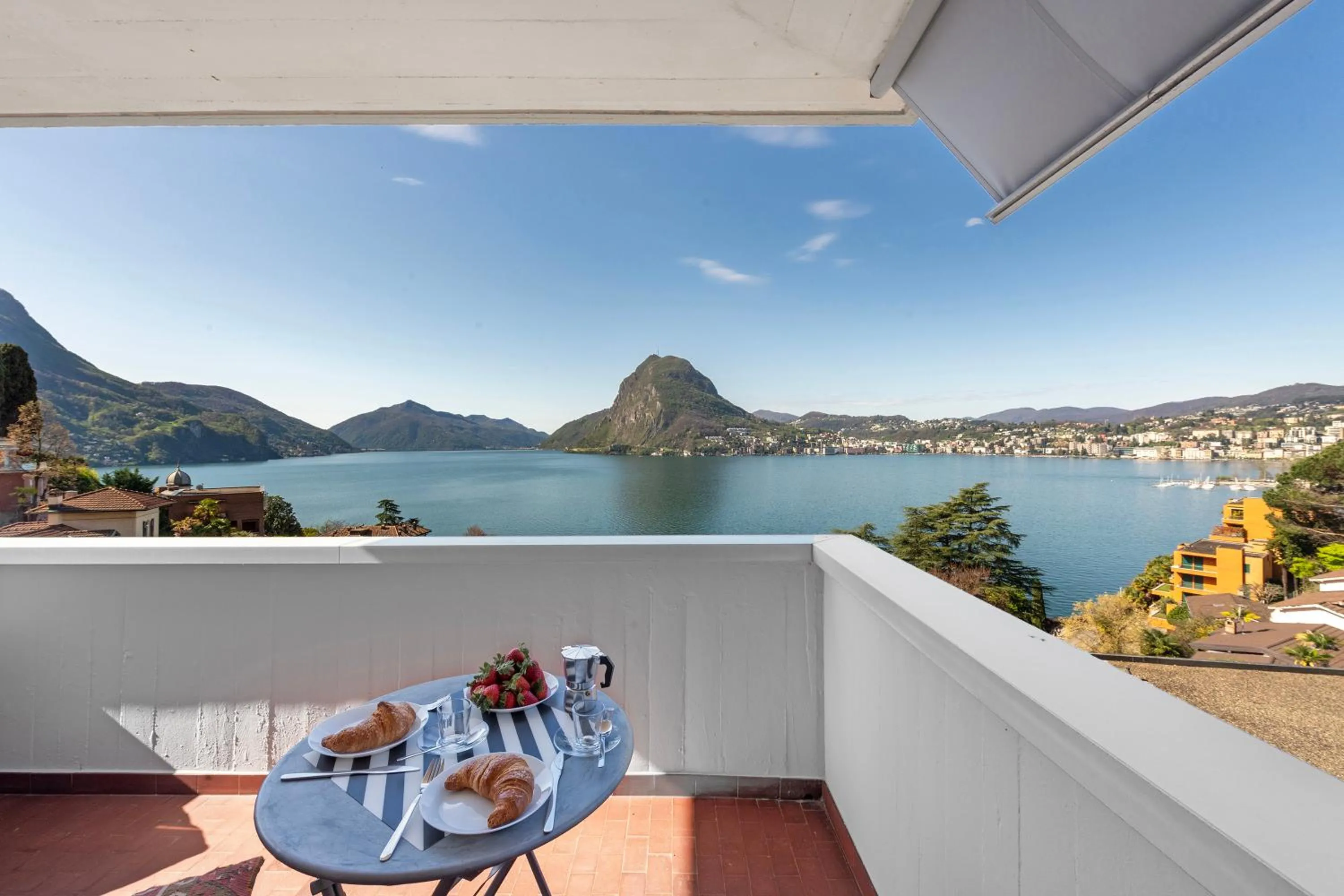 Balcony/Terrace in Casa Serenella Splendid Lake View - Happy Rentals