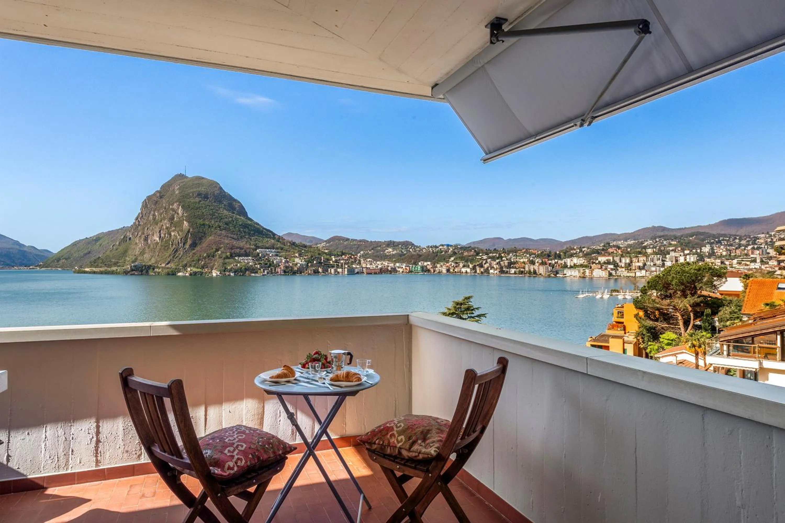 Balcony/Terrace in Casa Serenella Splendid Lake View - Happy Rentals