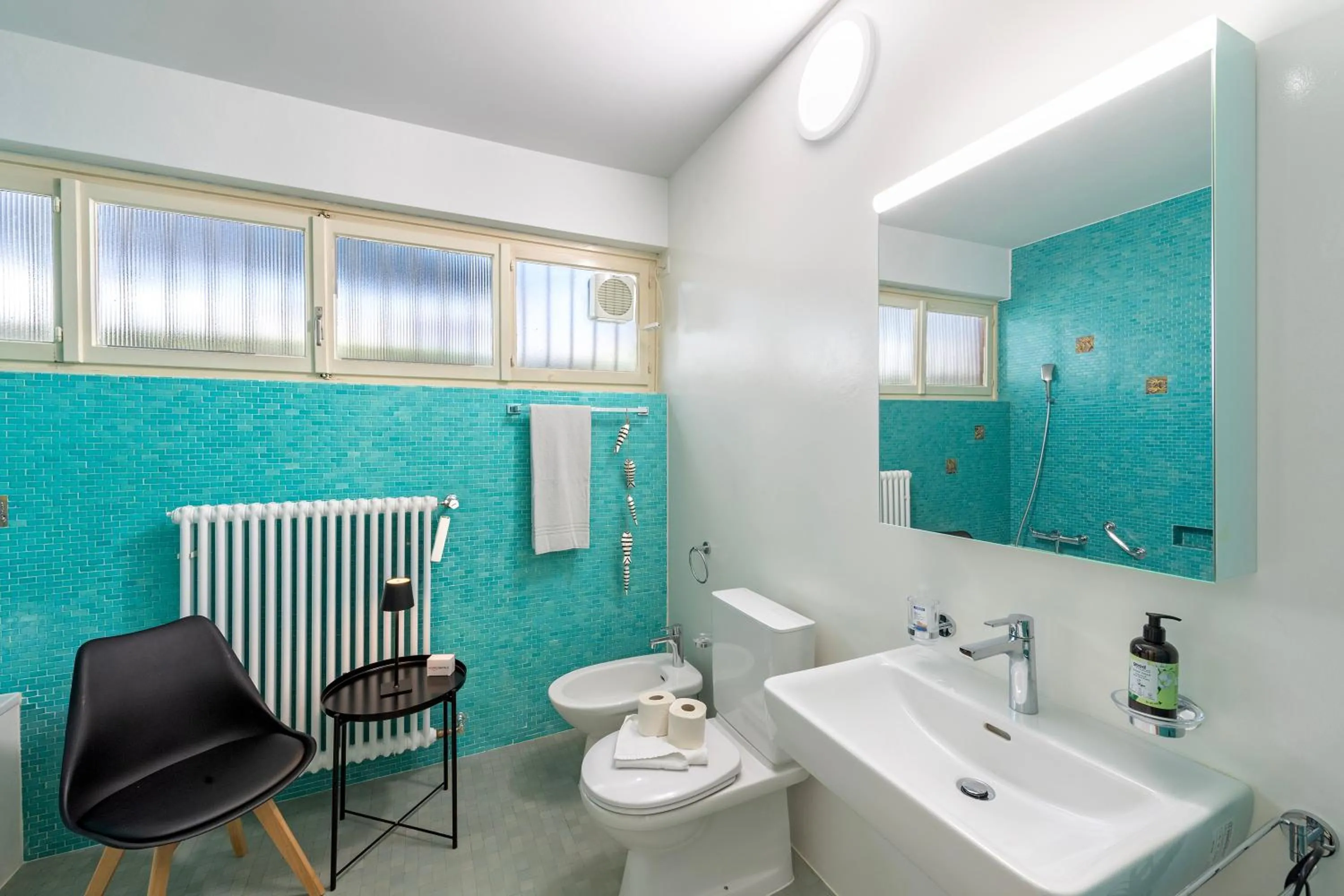 Bathroom in Casa Serenella Splendid Lake View - Happy Rentals