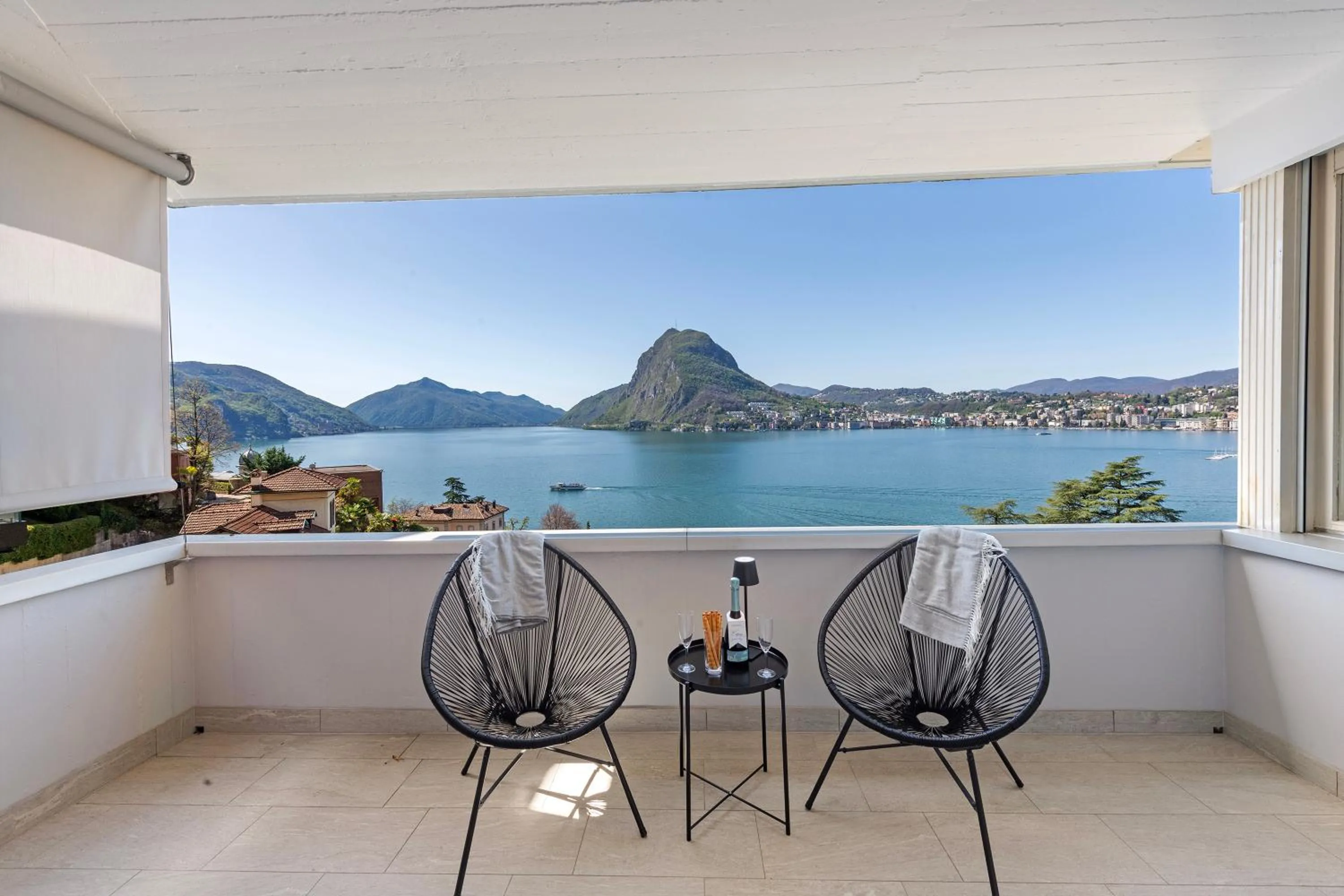 Balcony/Terrace in Casa Serenella Splendid Lake View - Happy Rentals