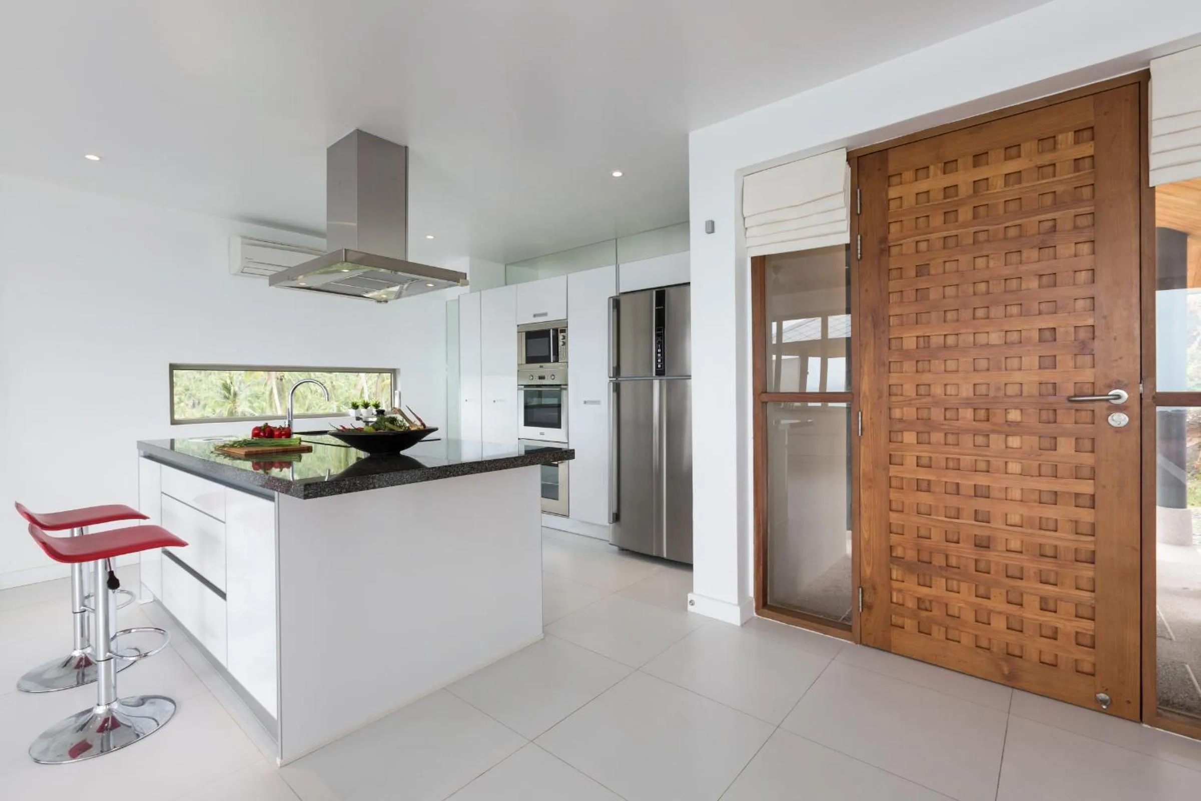 Kitchen or kitchenette in Villa Jaliza - Chaweng Noi