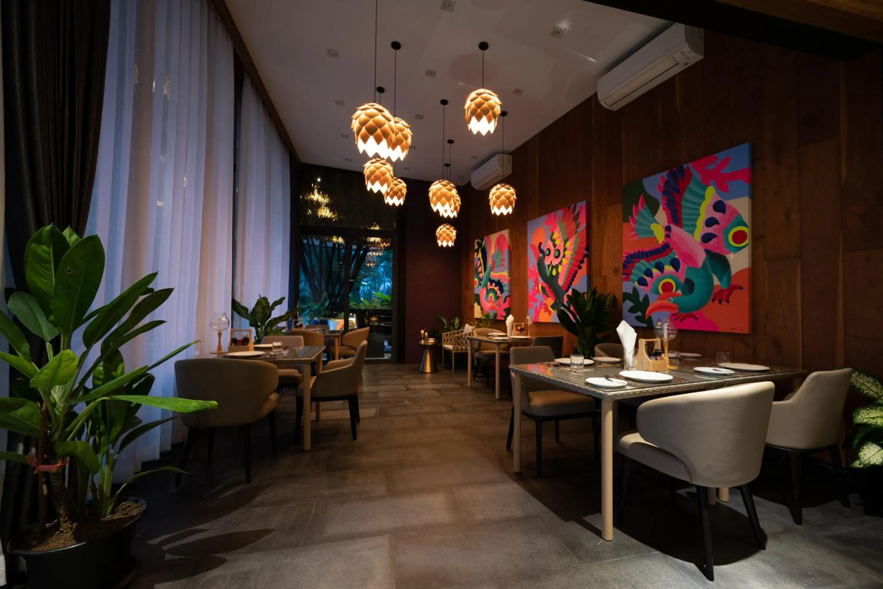 Restaurant/places to eat in Big Sun Residences By iRETREAT