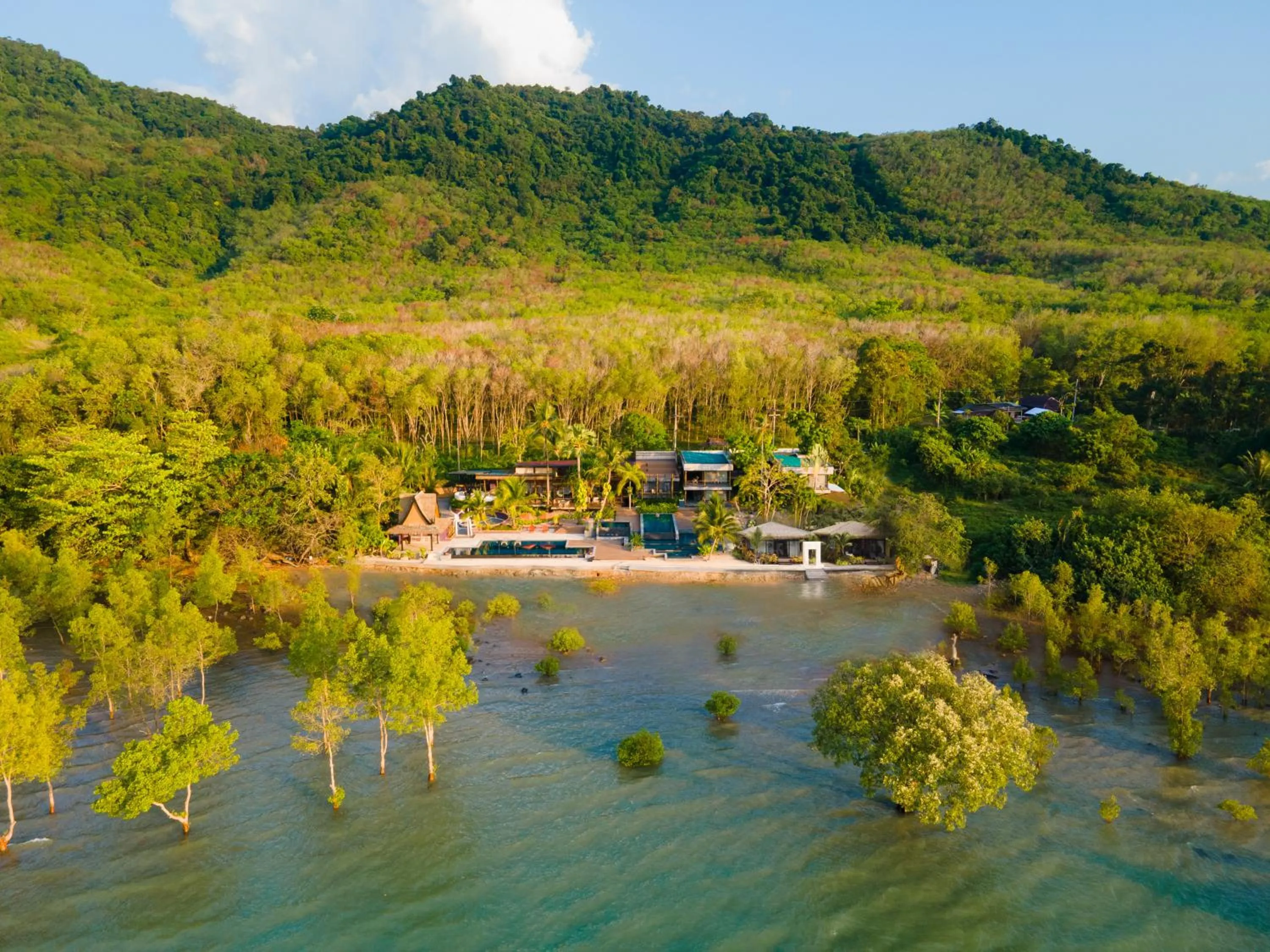 Property building in Big Sun Residences By iRETREAT