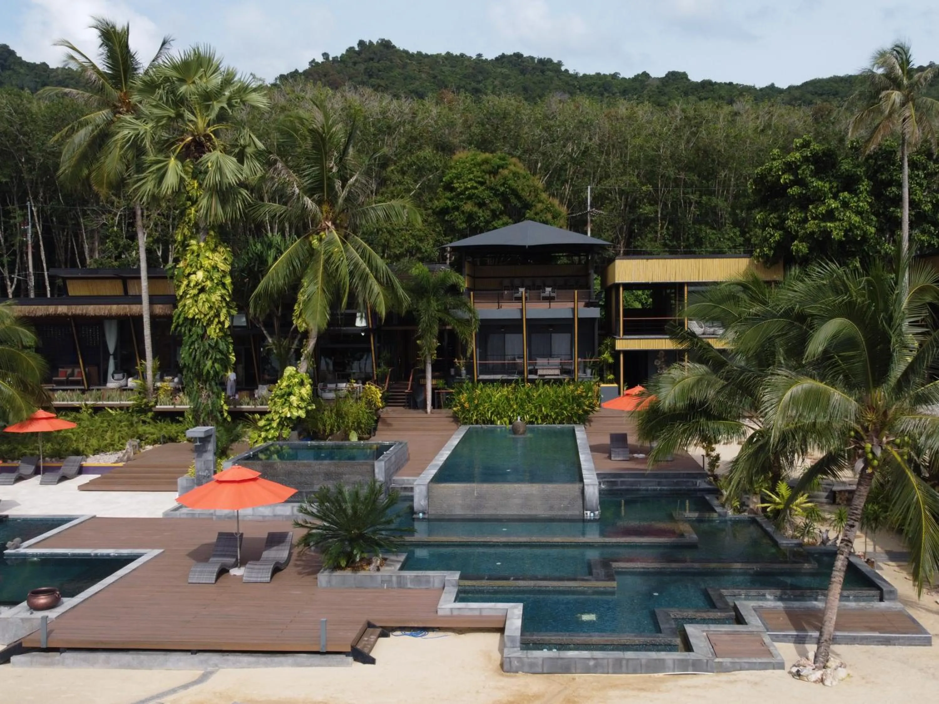 Day in Big Sun Residences By iRETREAT