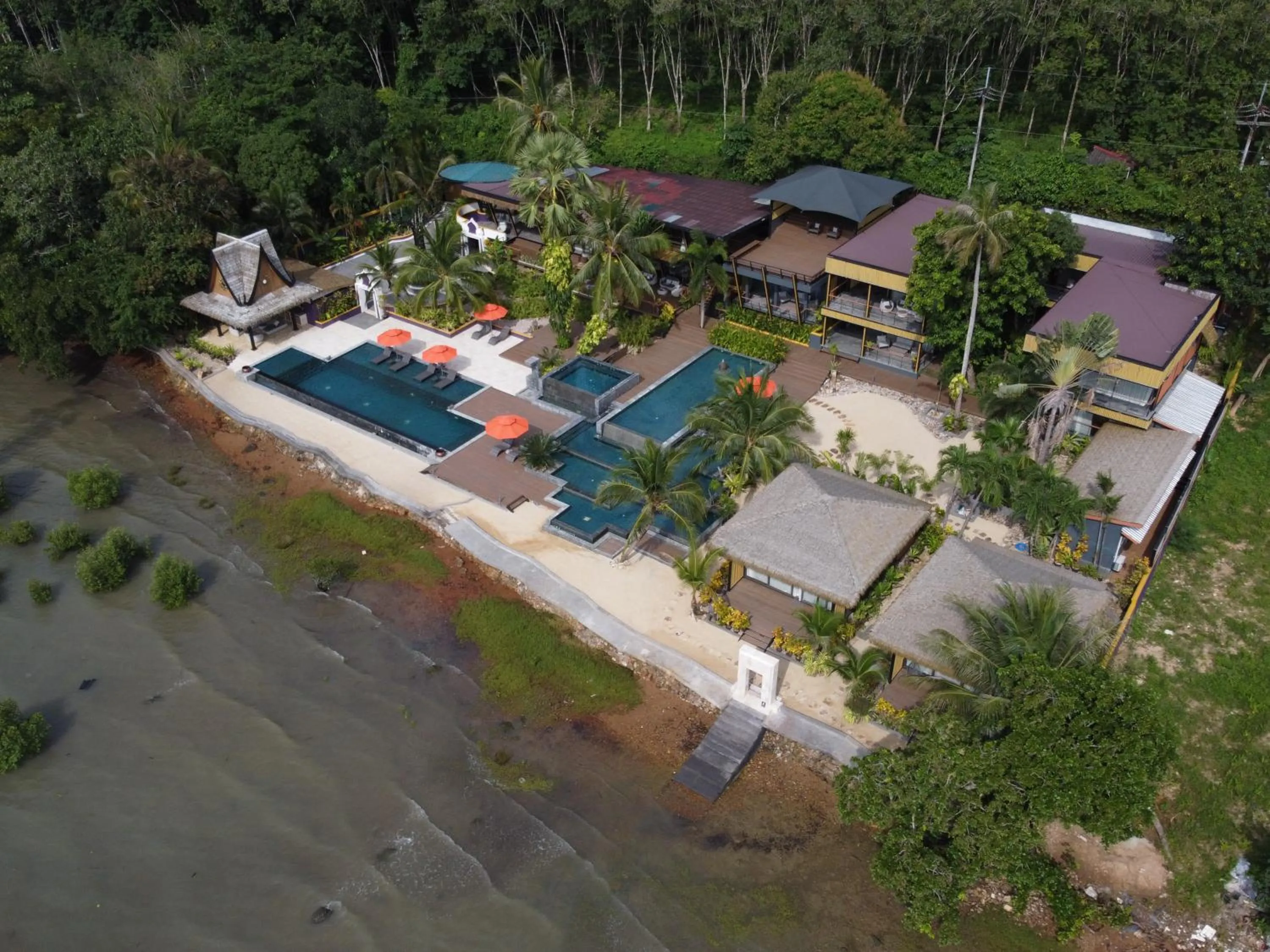 Property building in Big Sun Residences By iRETREAT