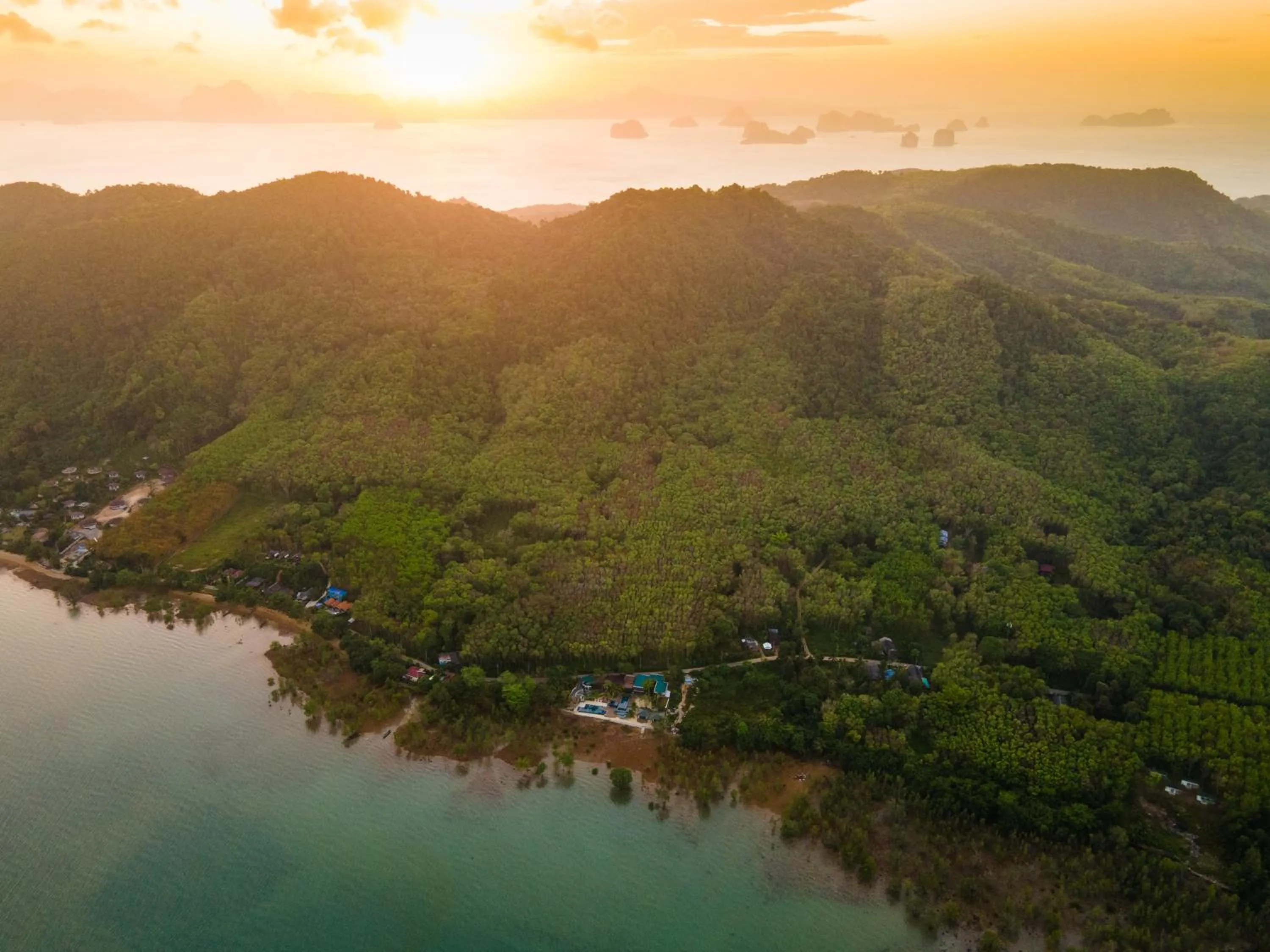 Property building in Big Sun Residences By iRETREAT