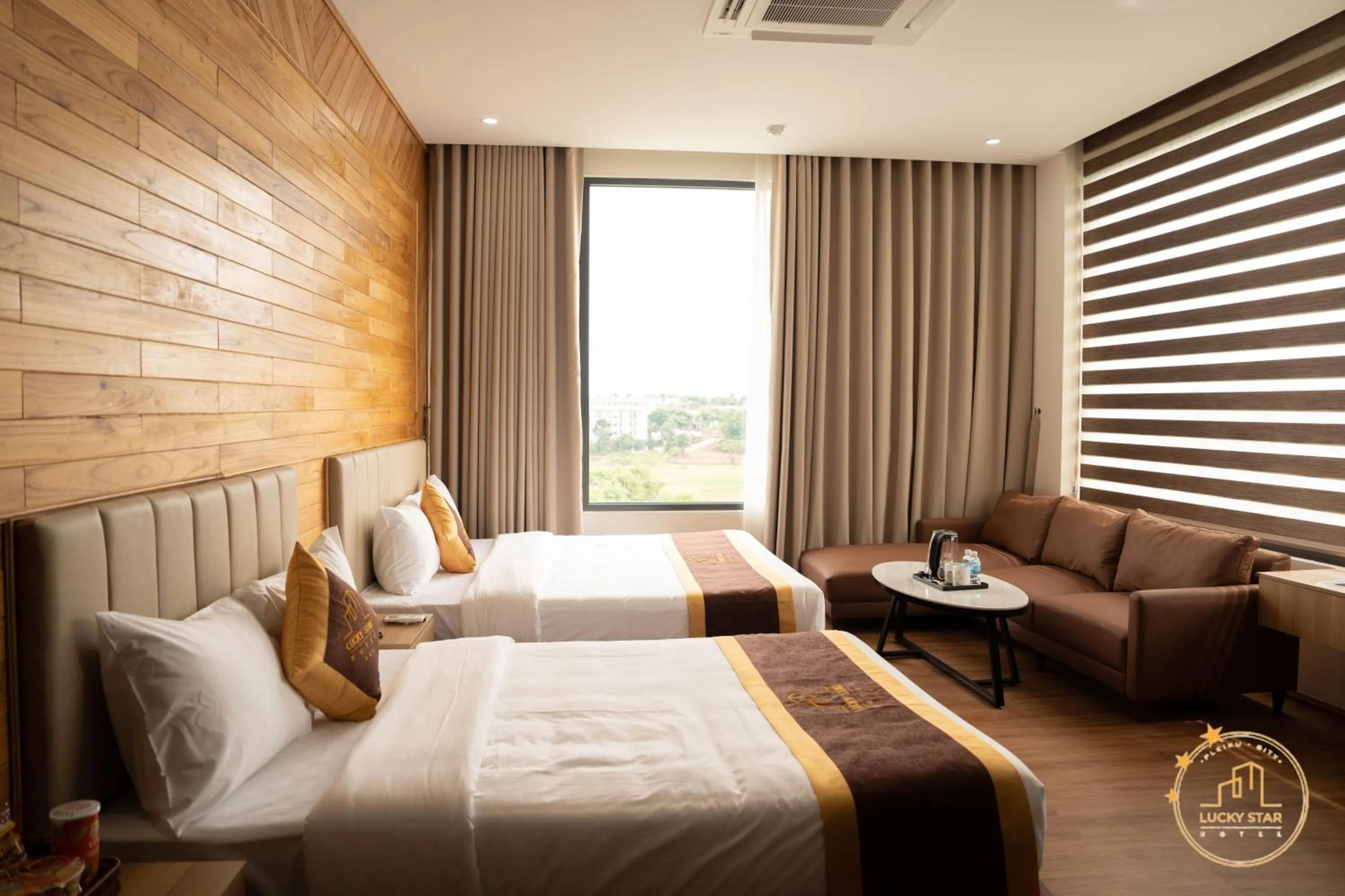 Bedroom, Bed in LuckyStar Hotel