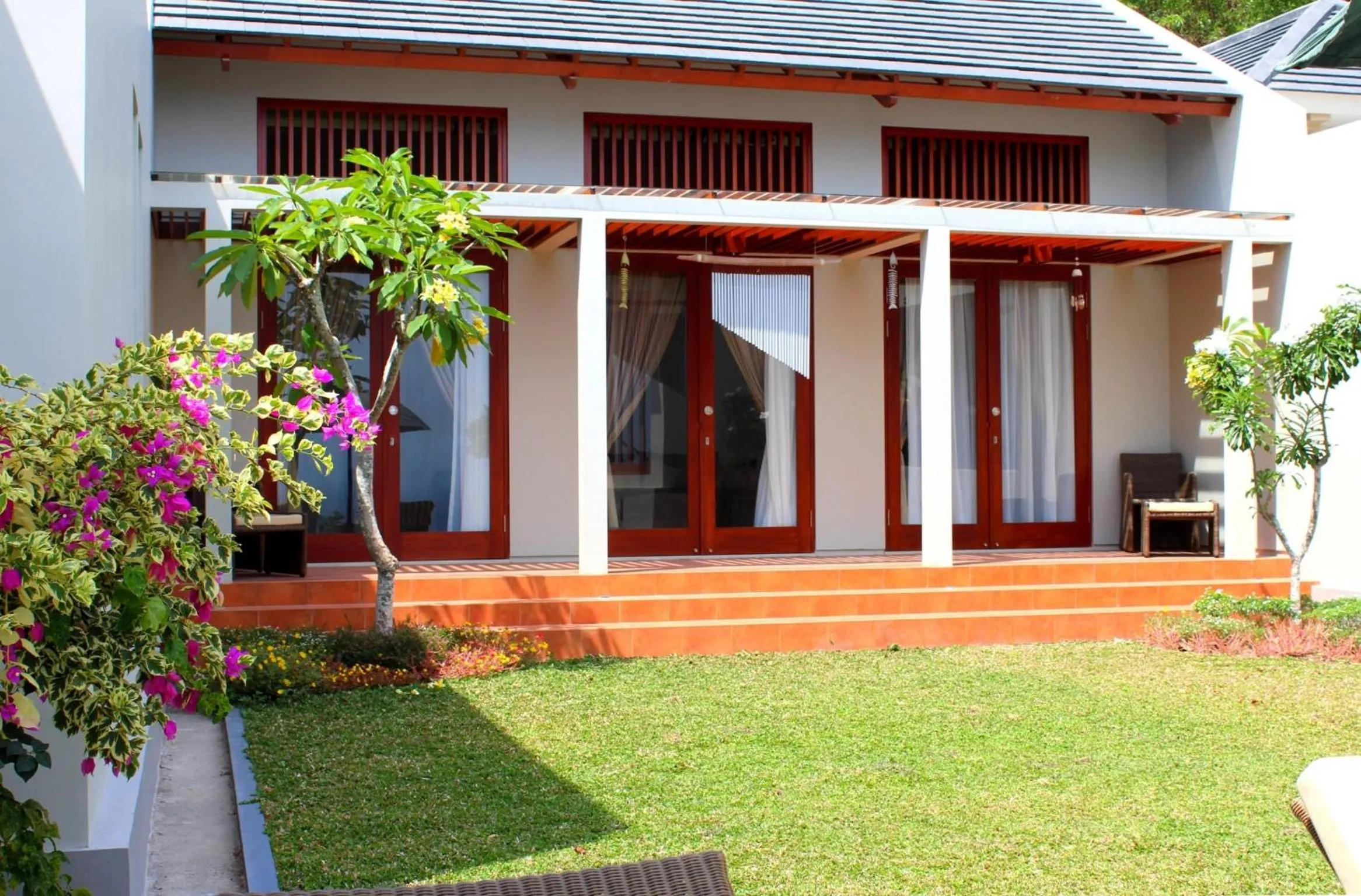 Property building in Villa Karingal