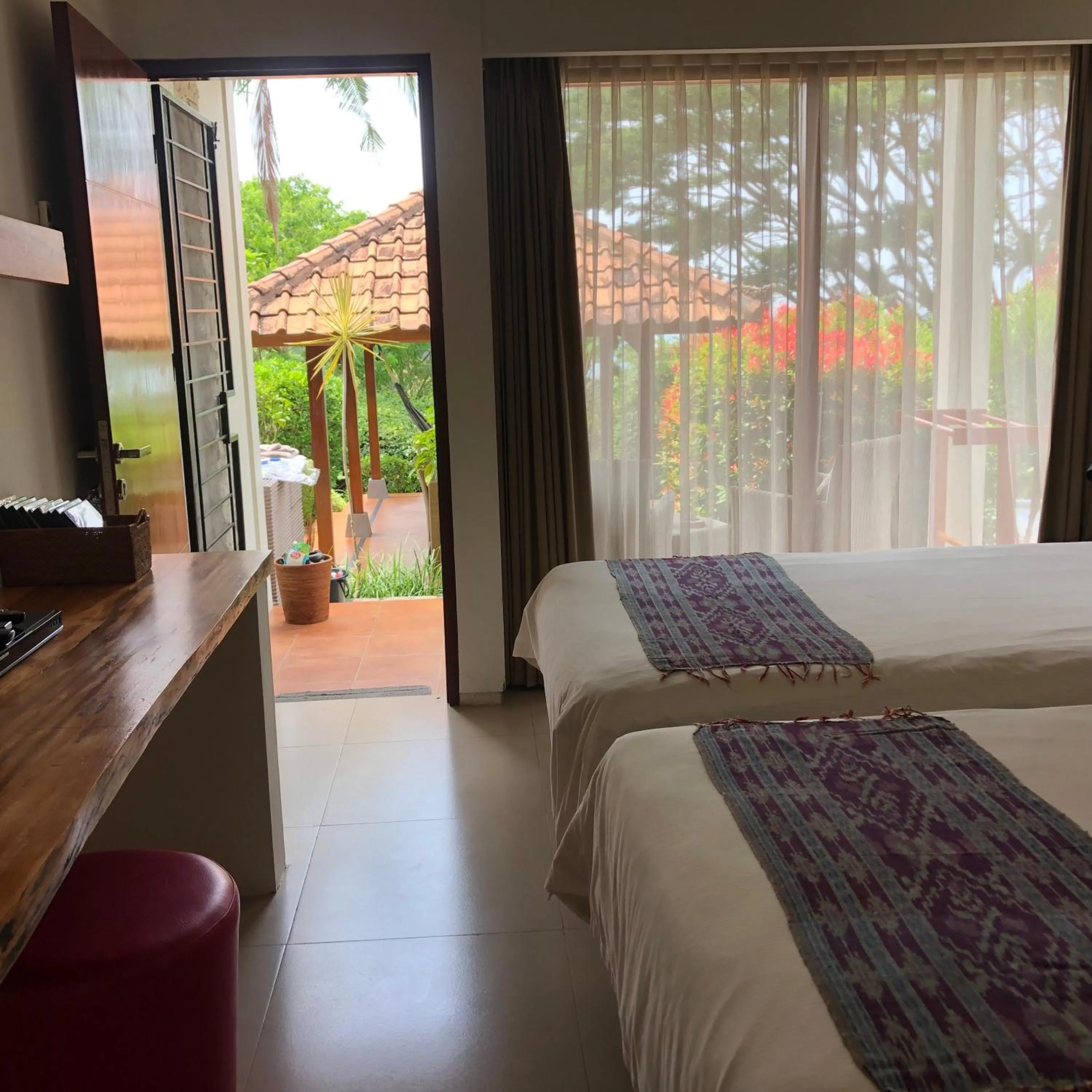 Bedroom, Bed in Villa Karingal