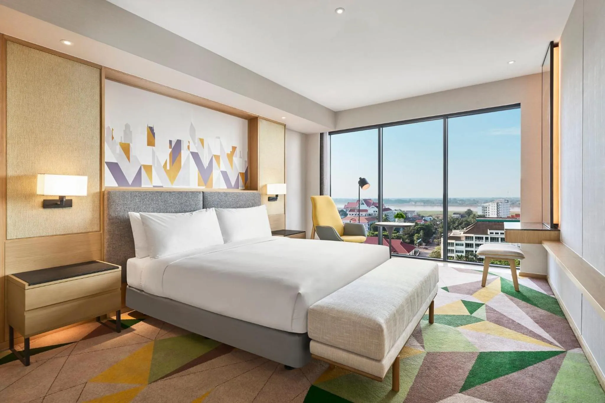 Photo of the whole room, Bed in Holiday Inn & Suites Vientiane by IHG