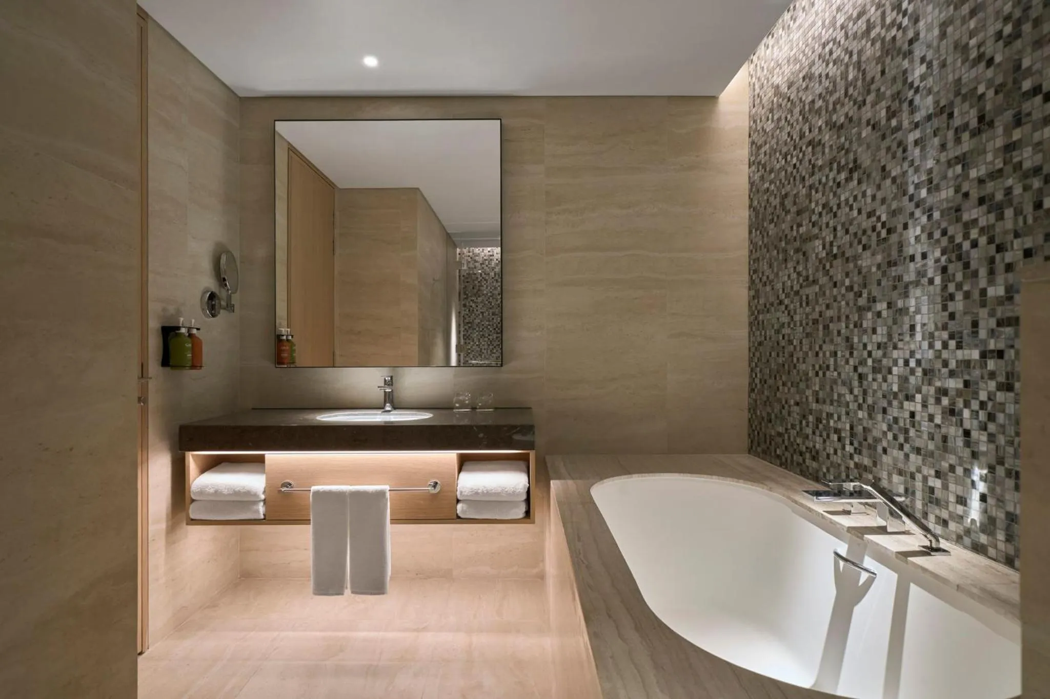 Photo of the whole room in Holiday Inn & Suites Vientiane by IHG