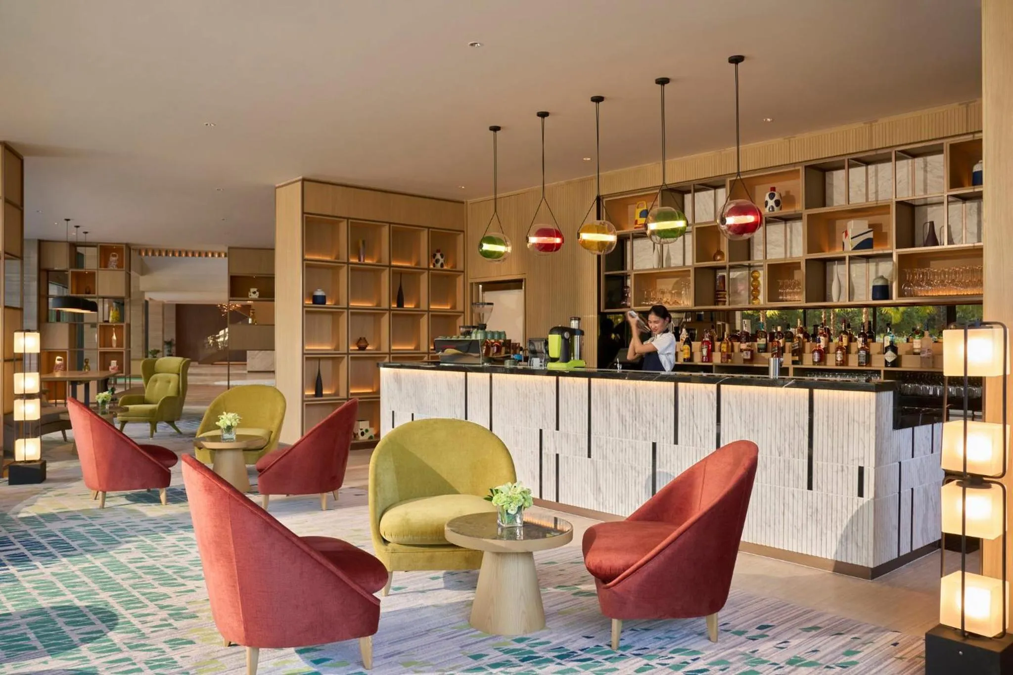 Lounge or bar in Holiday Inn & Suites Vientiane by IHG