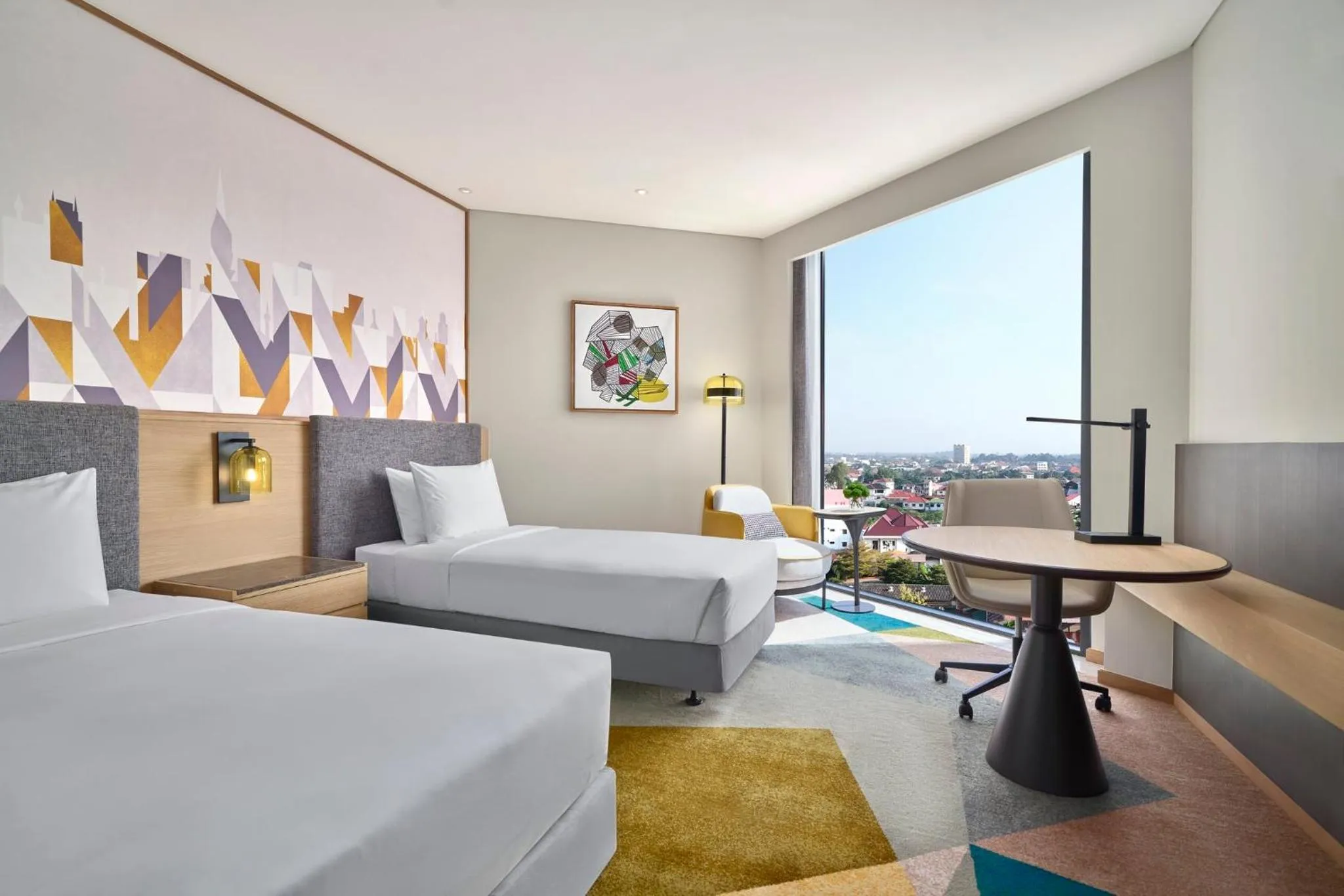 Photo of the whole room, Bed in Holiday Inn & Suites Vientiane by IHG