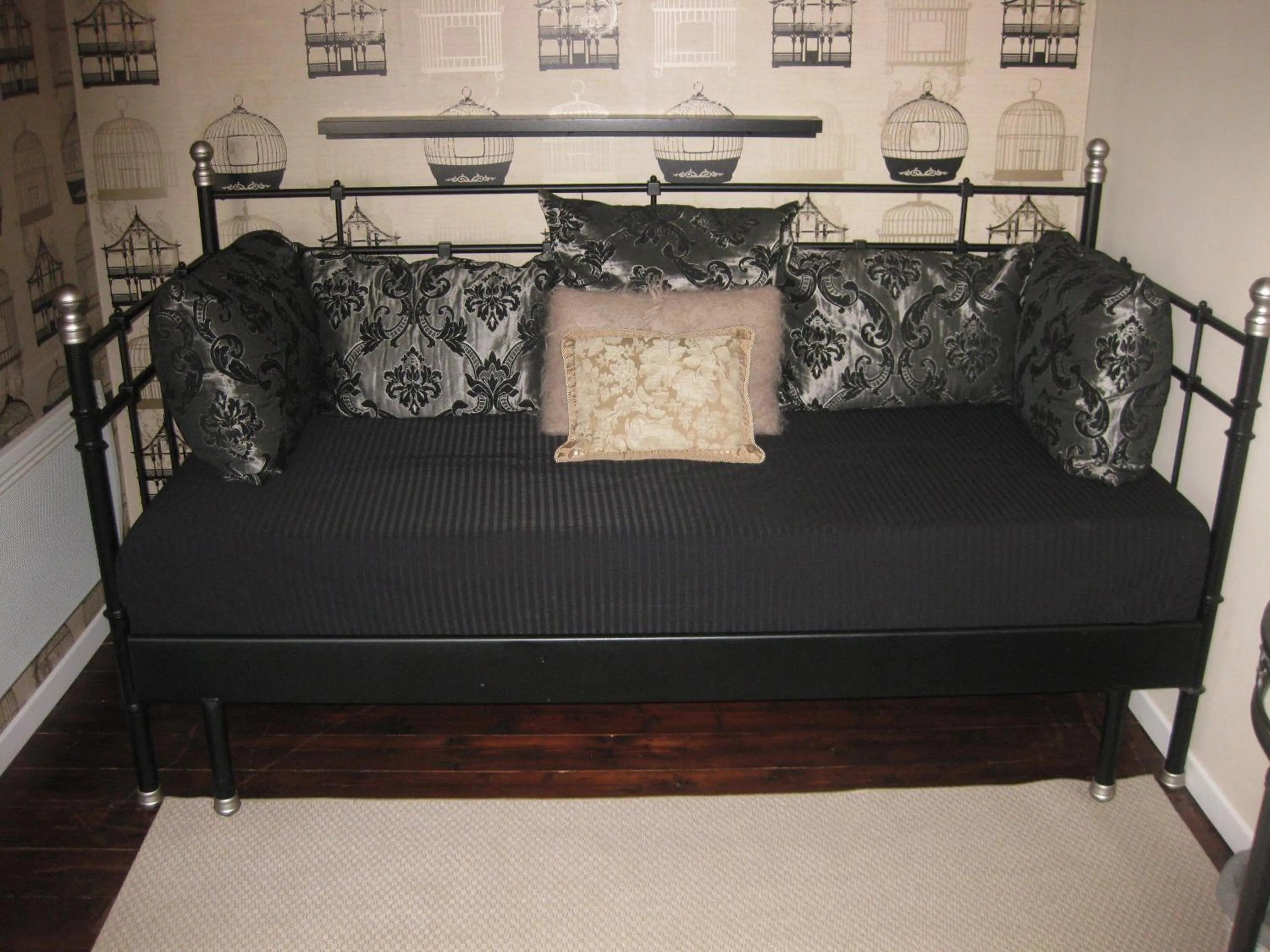 Bed in Le Petit Cochon chambre d` hotes