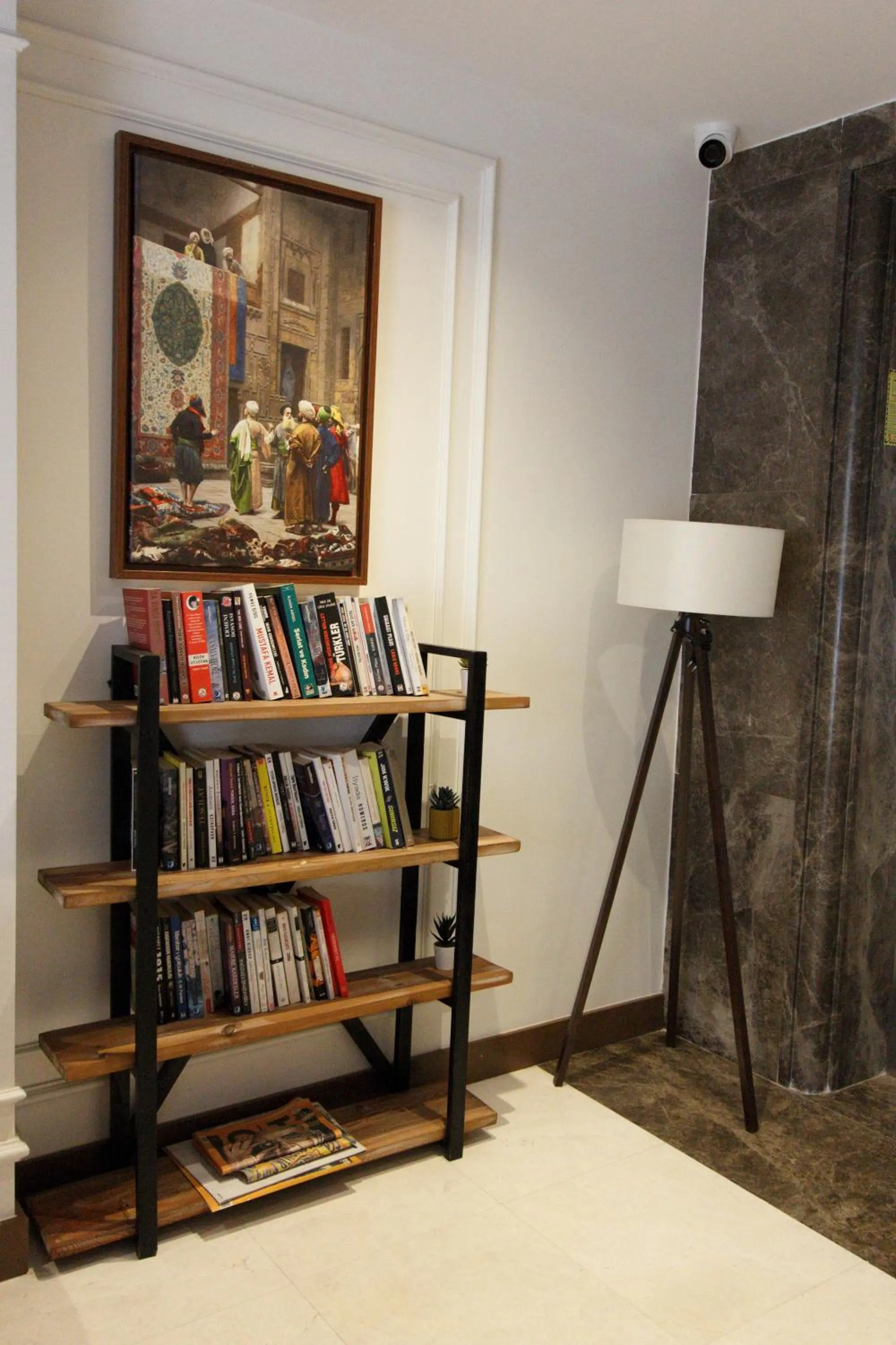 Library in ONKA OTELCİLİK TURİZM TİCARET LİMİTED ŞİRKETi