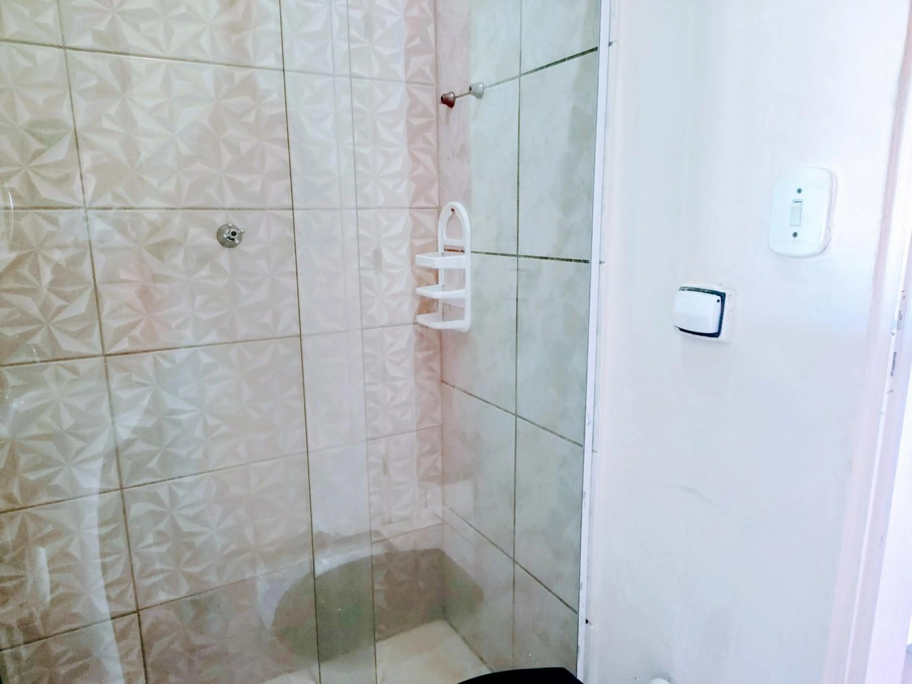 Shower in Pousada Aconchego Recanto Do Mar