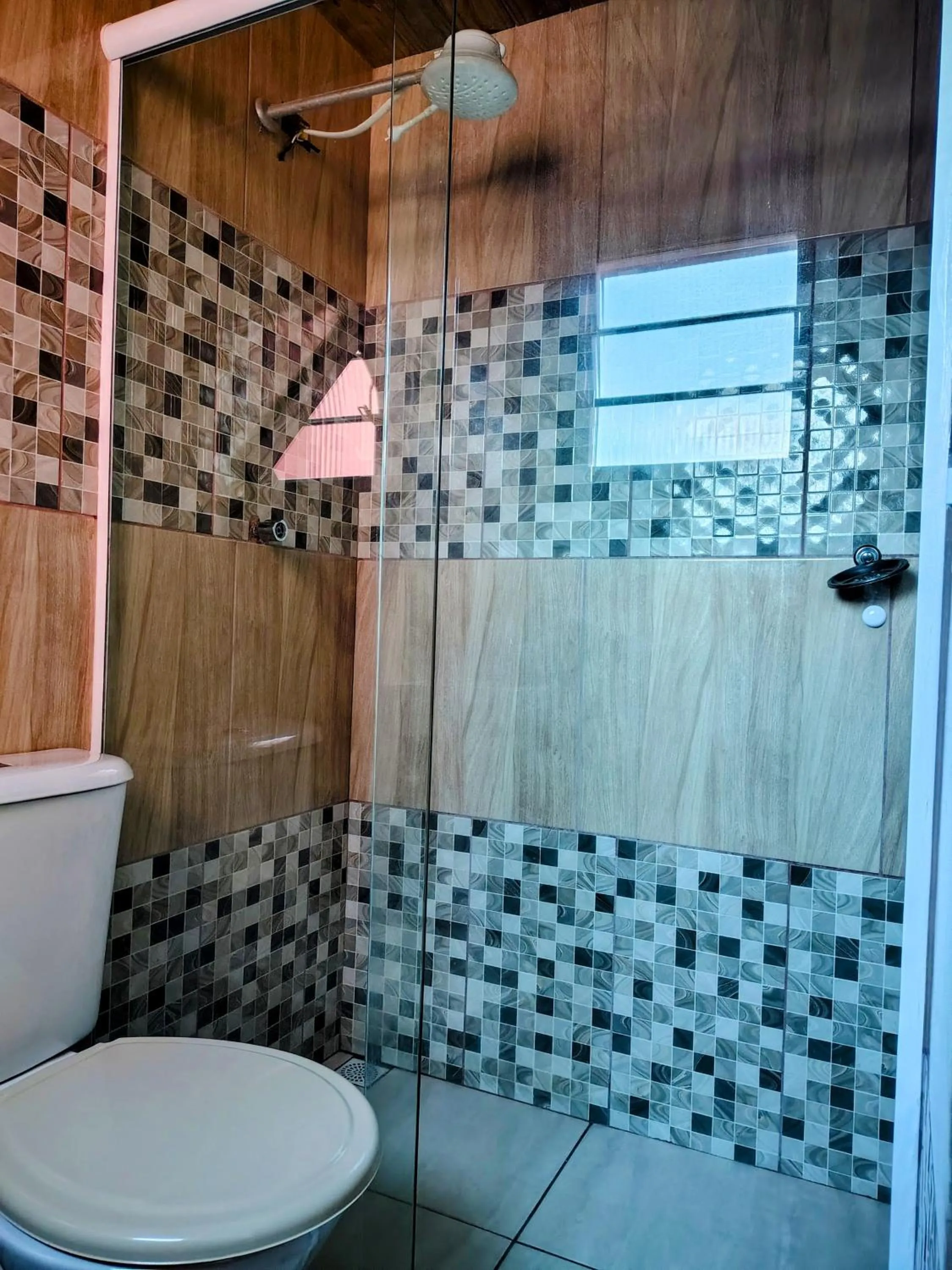 Shower in Pousada Aconchego Recanto Do Mar