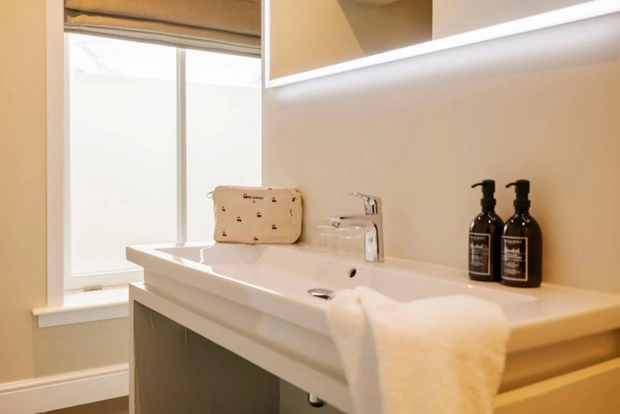 Bathroom in Hotel Bloemendaal by BHC