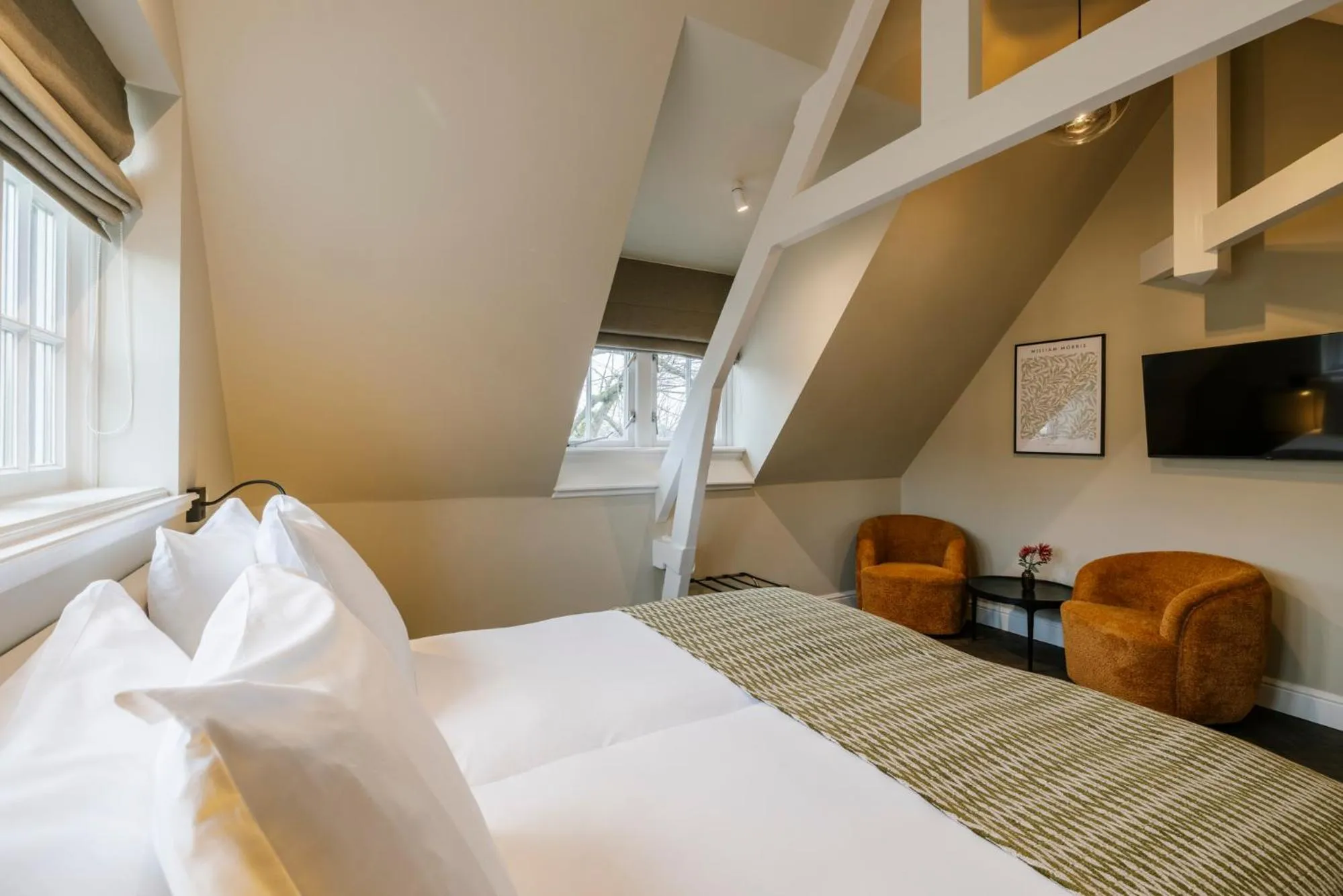 Bed in Hotel Bloemendaal by BHC