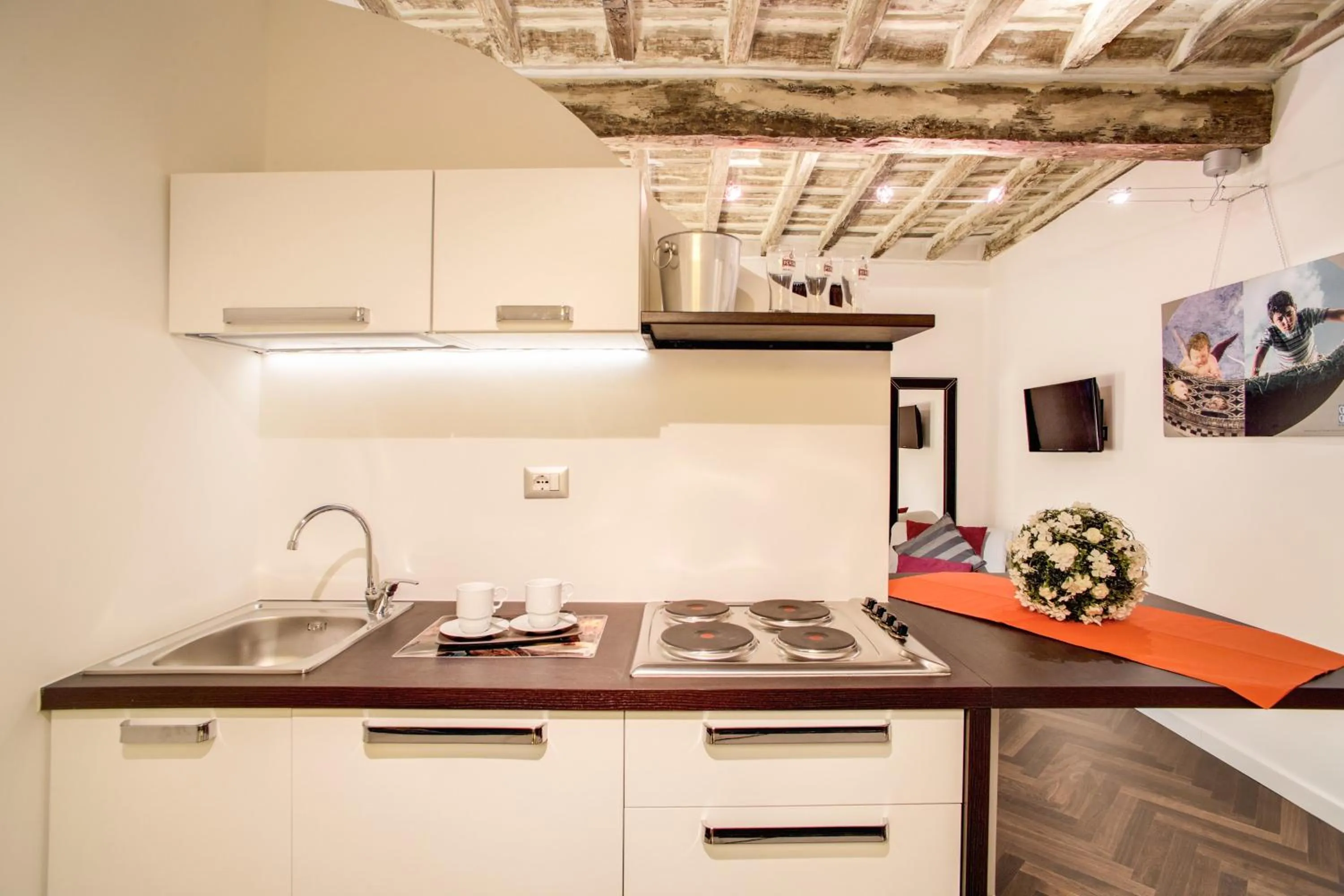 Kitchen or kitchenette in Orso Luxury Apartment
