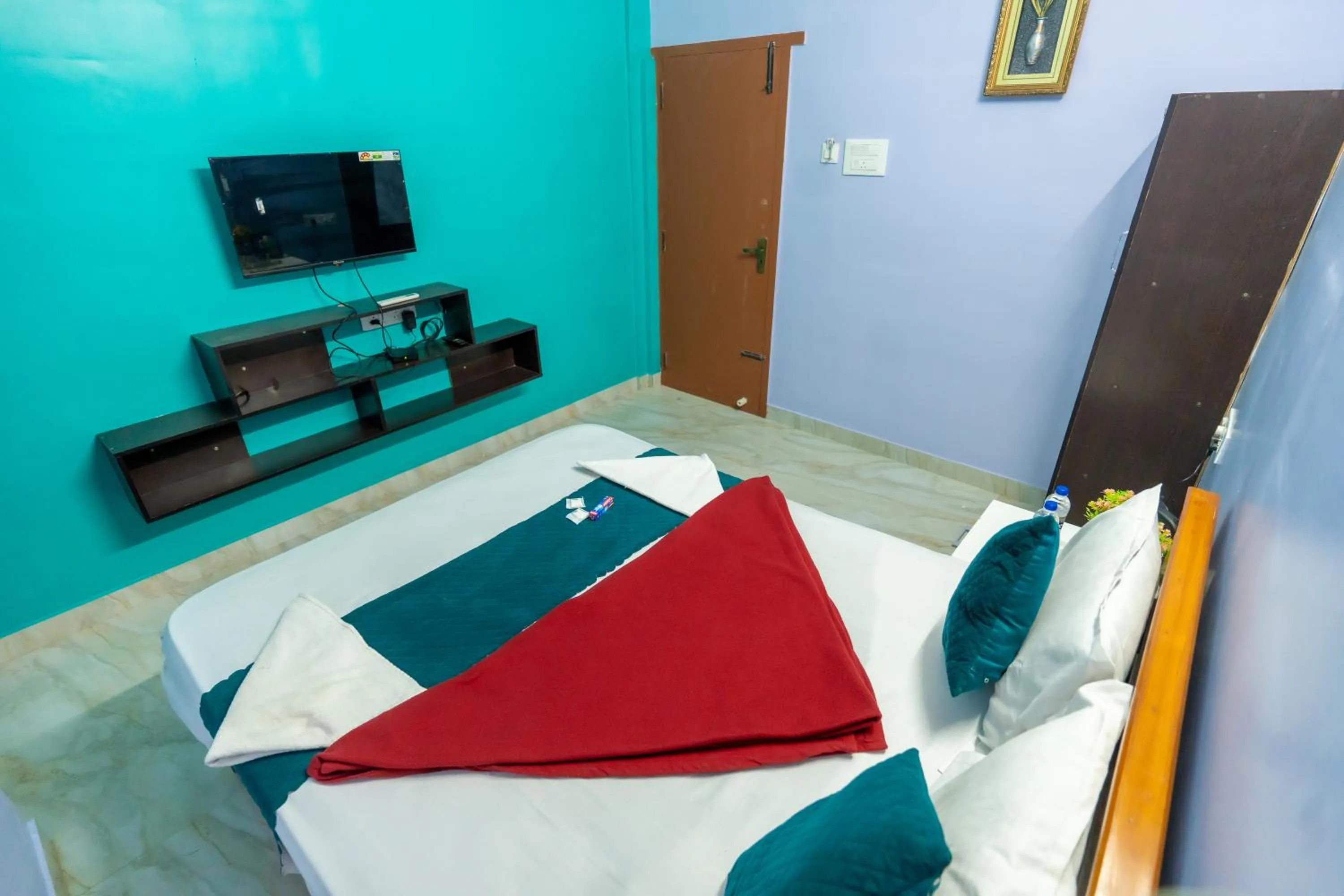 Photo of the whole room, Bed in Aryas Residency- Near Isha Foundation Coimbatore & Karunya University