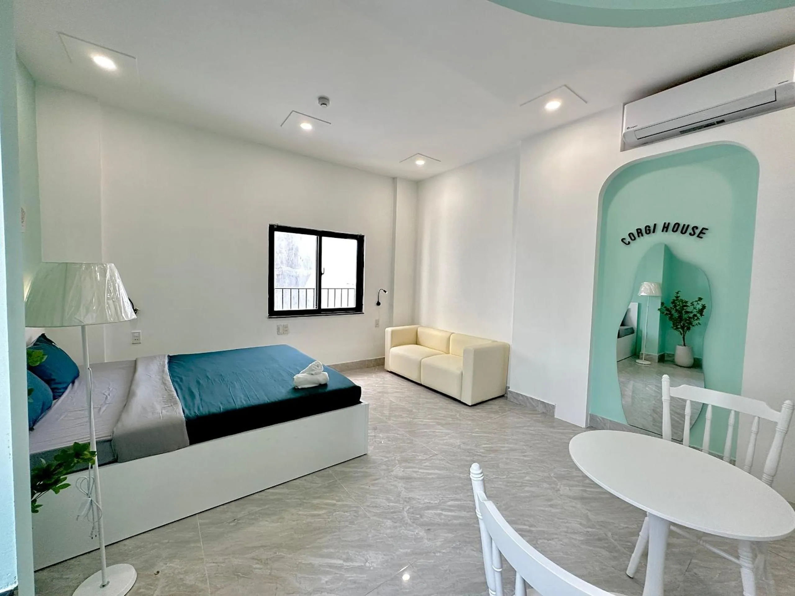 Bed in Corgi House Danang