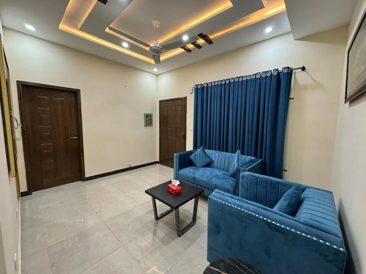 Living room in Gold Pine Hotel Lahore