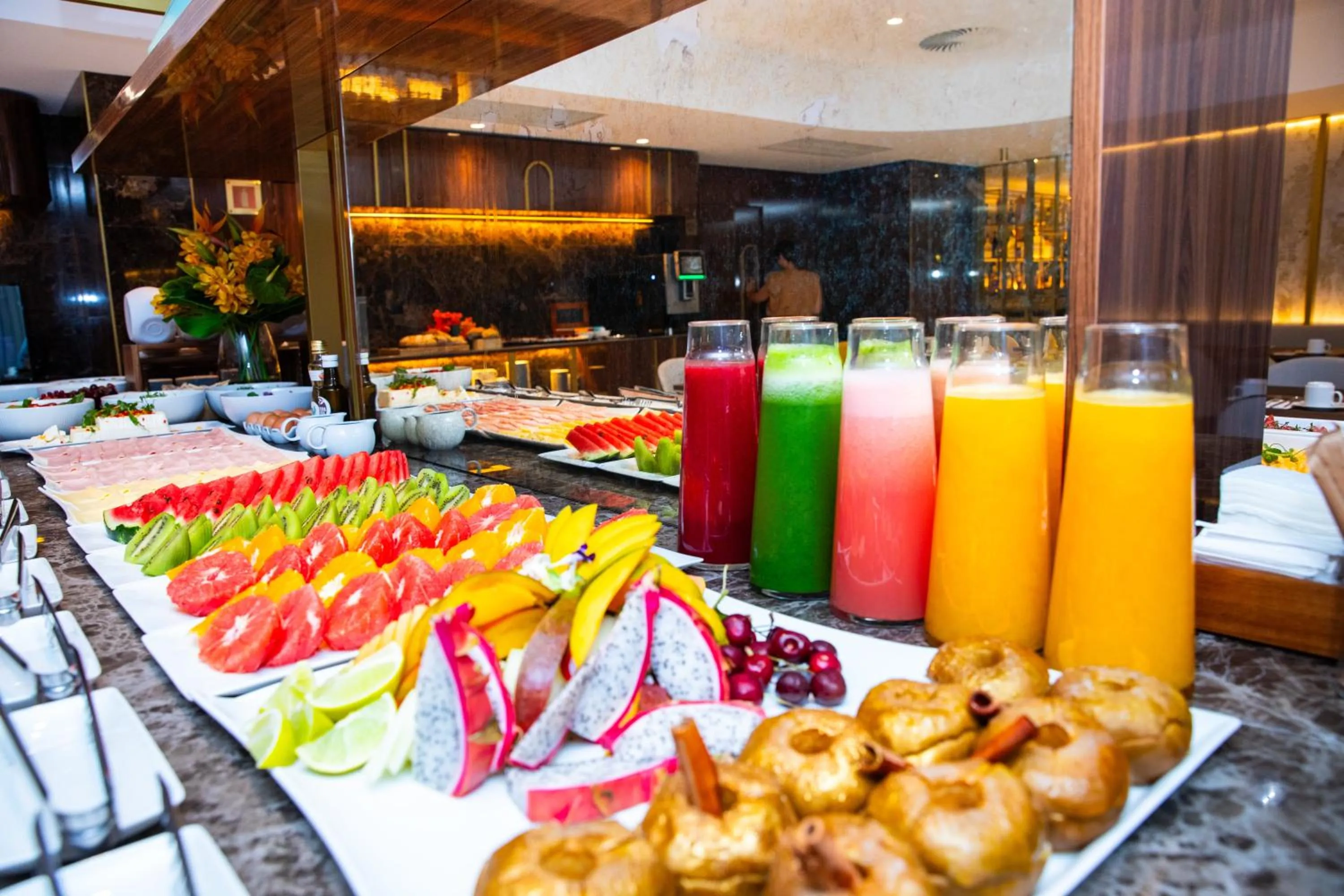 Breakfast in VIP Executive Suites do Marquês Hotel