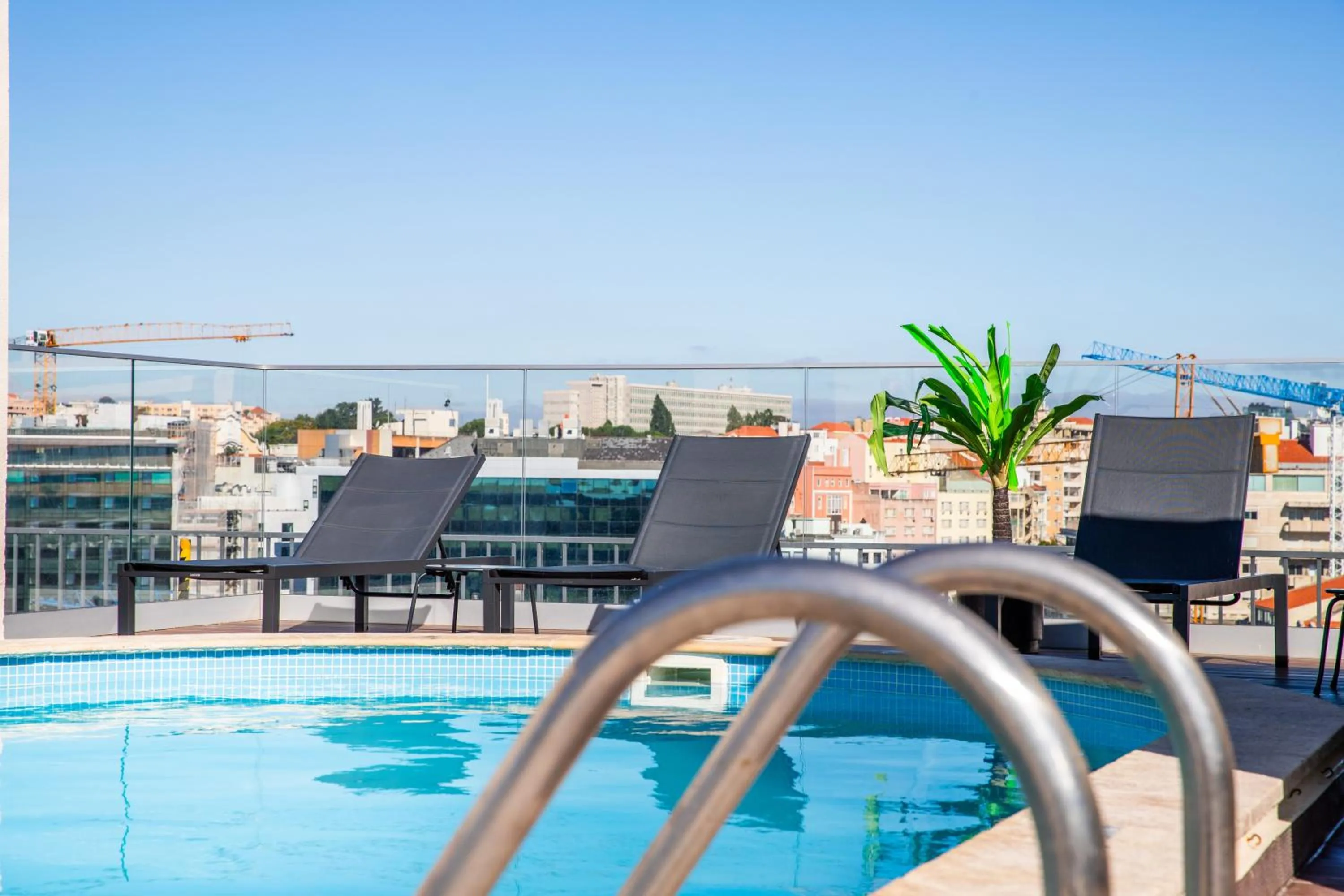 Pool view in VIP Executive Suites do Marquês Hotel