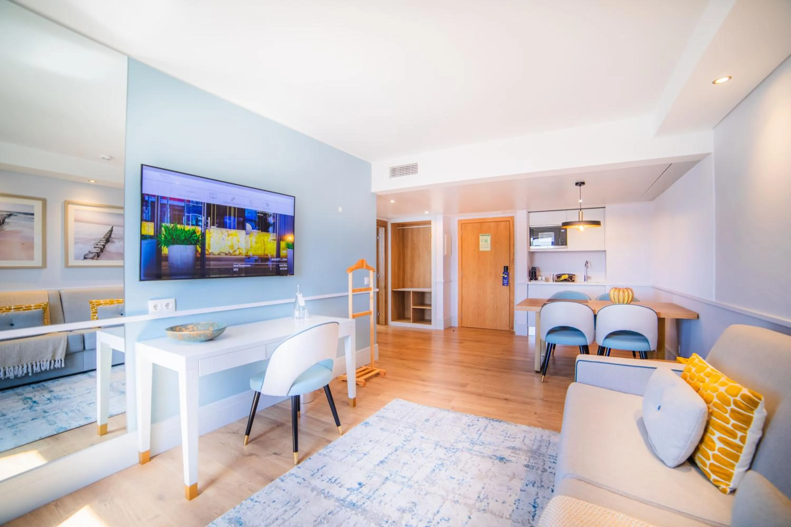 Bedroom in VIP Executive Suites do Marquês Hotel