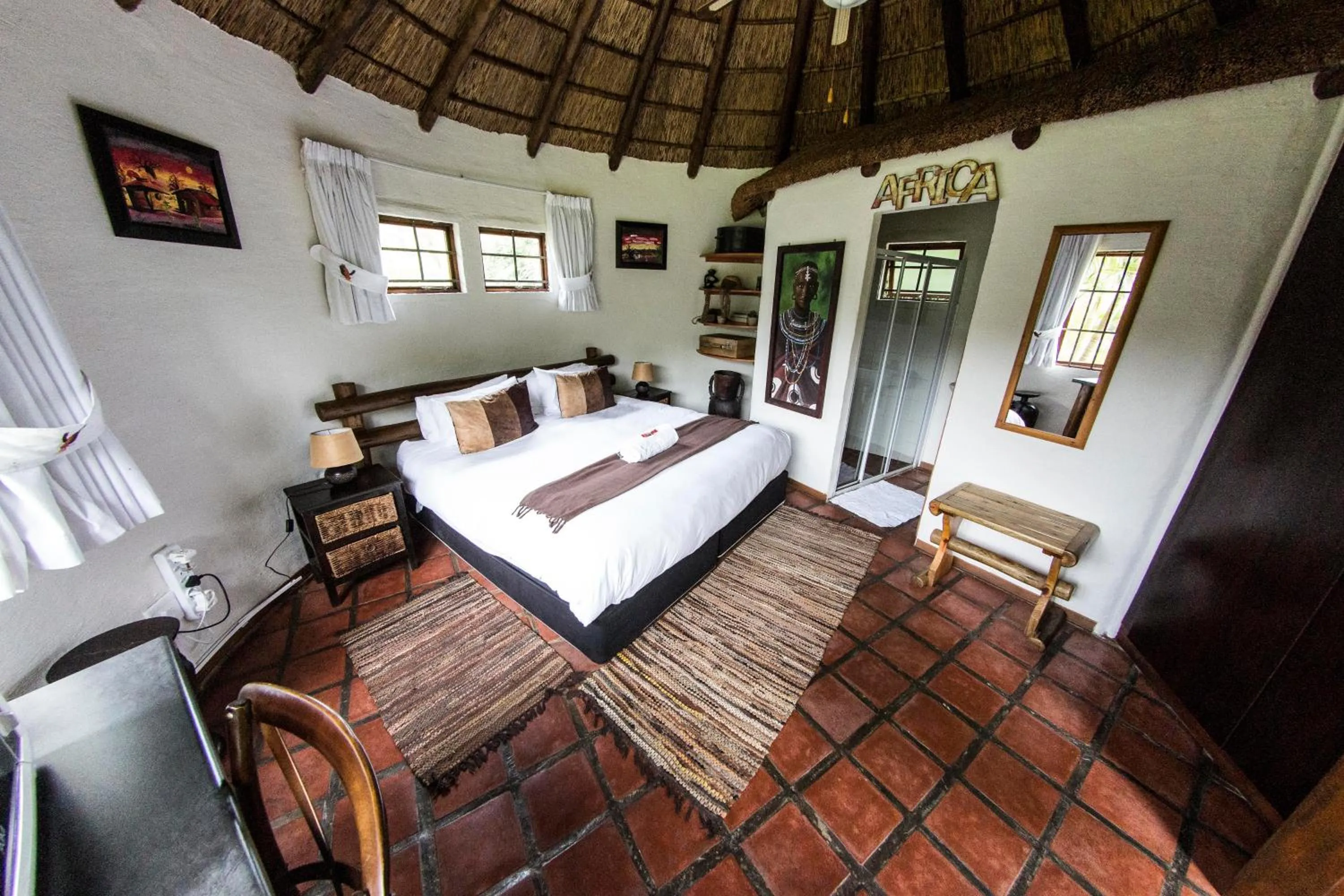 TV and multimedia, Bed in Fish Eagle Manor