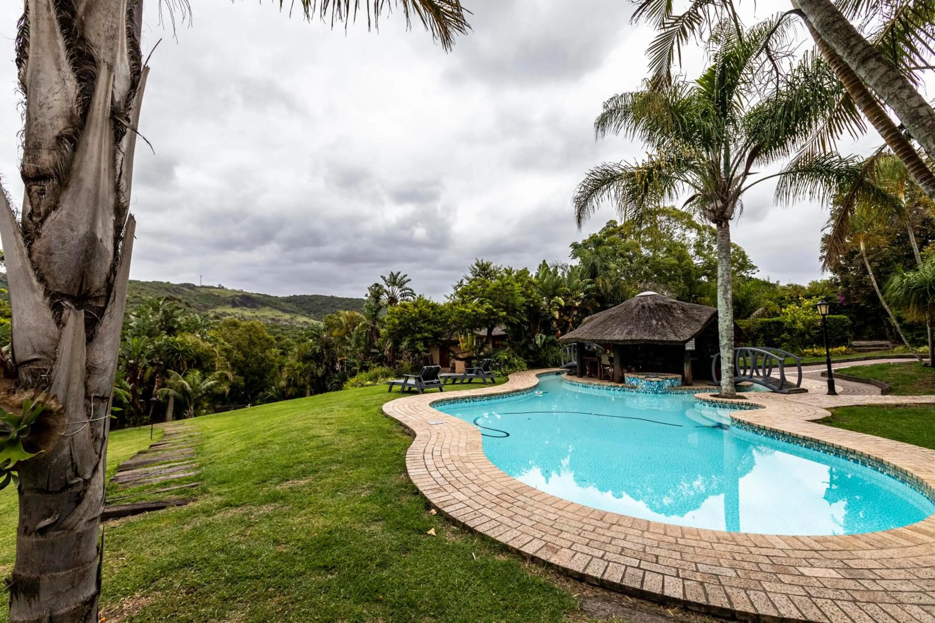 Swimming pool in Fish Eagle Manor