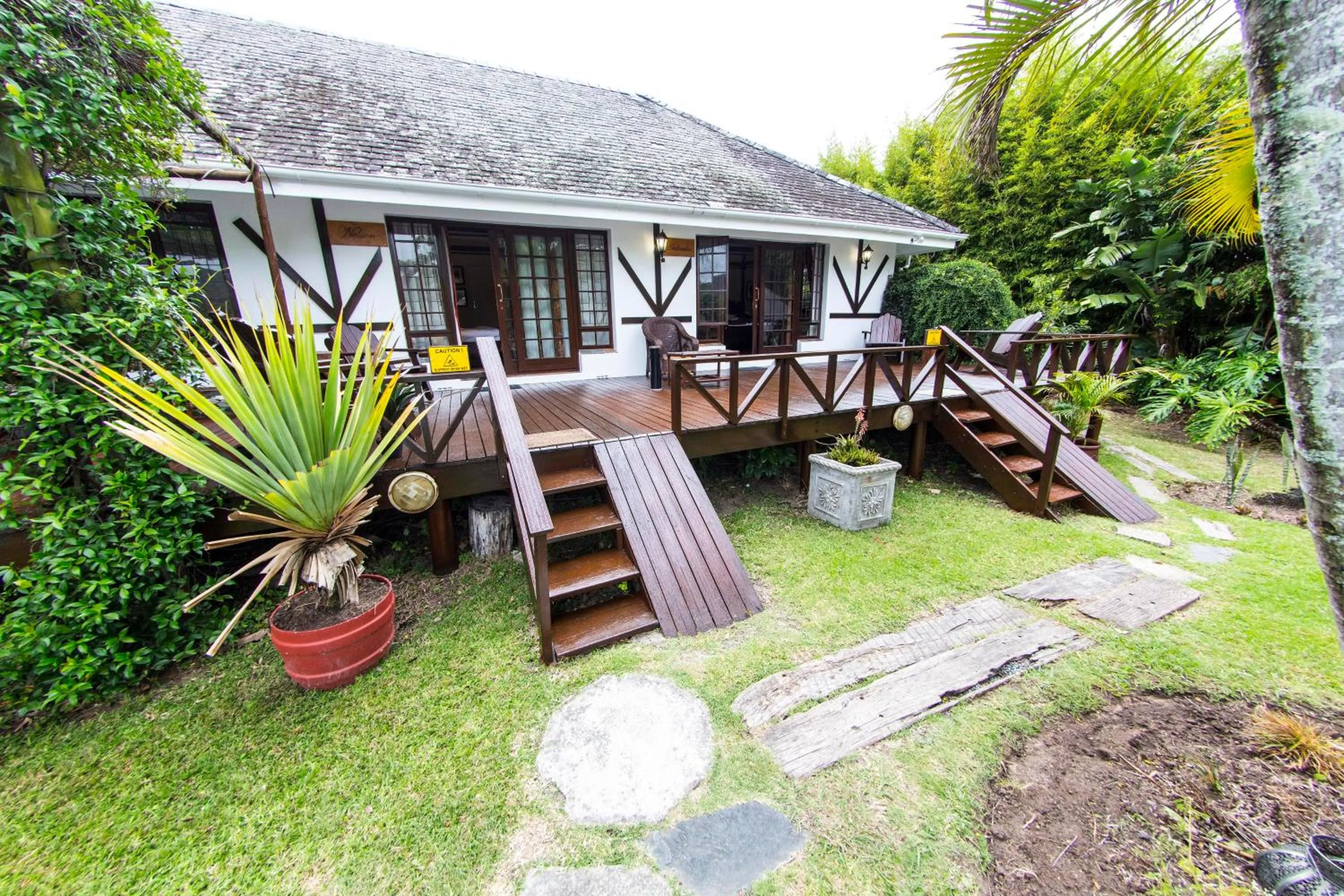 Balcony/Terrace in Fish Eagle Manor